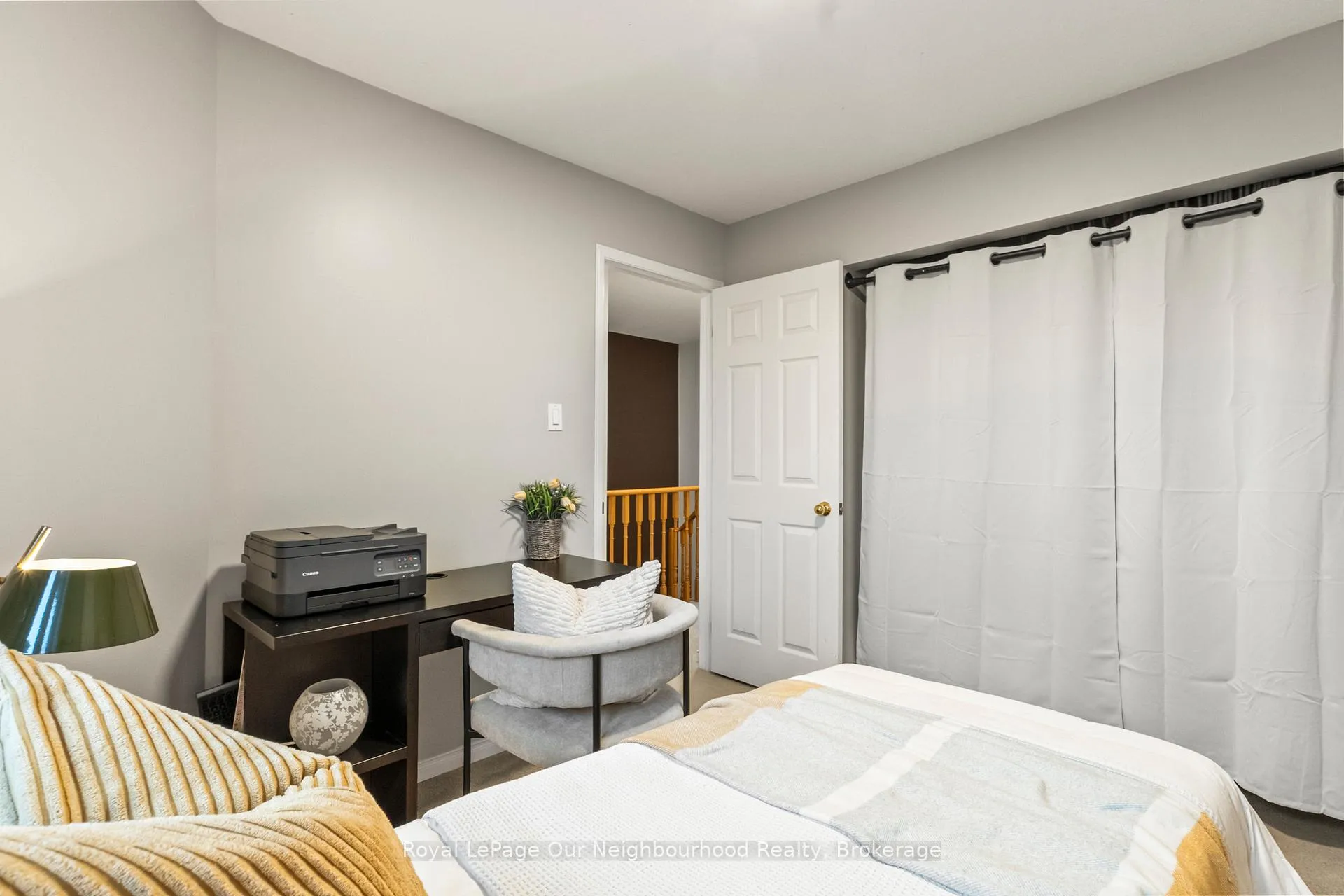 Photo 17 of 61 Fry Crescent, Clarington, Bowmanville — HOMEH