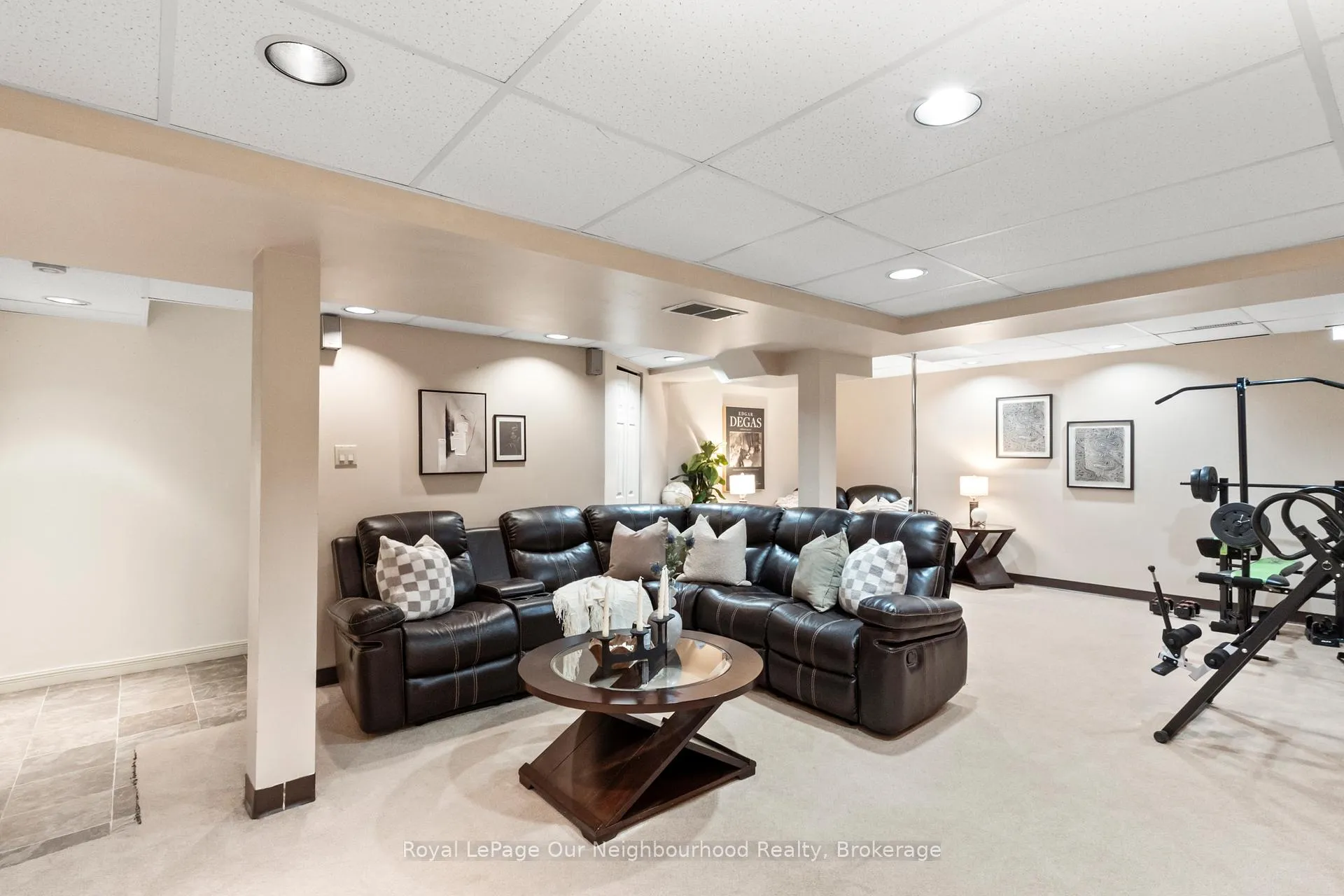 Photo 21 of 61 Fry Crescent, Clarington, Bowmanville — HOMEH