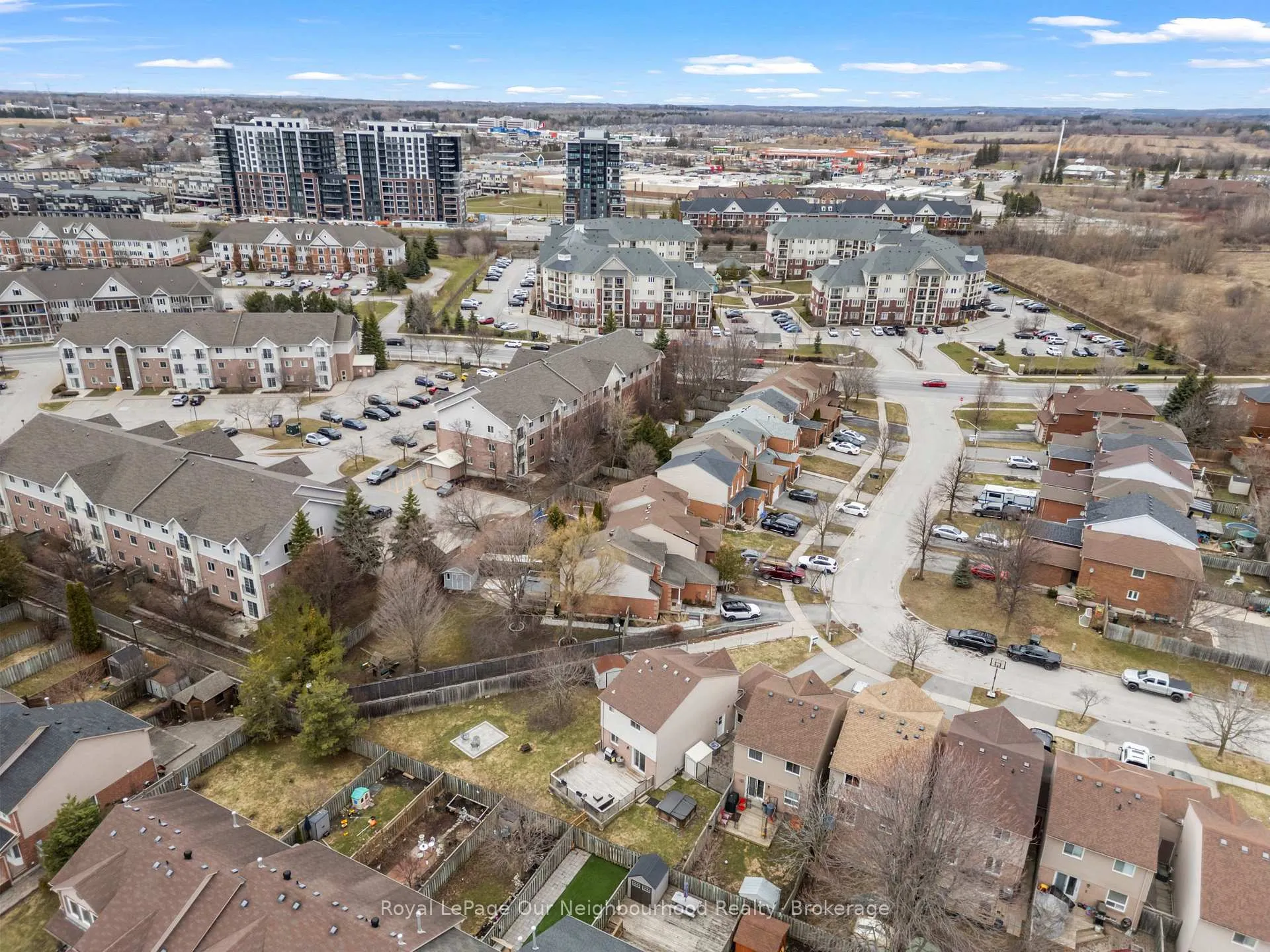 Photo 35 of 61 Fry Crescent, Clarington, Bowmanville — HOMEH