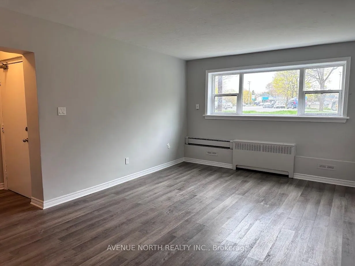 Photo 3 of Unit 1, 1170 Dover Crescent, Ottawa, Carlington — HOMEH