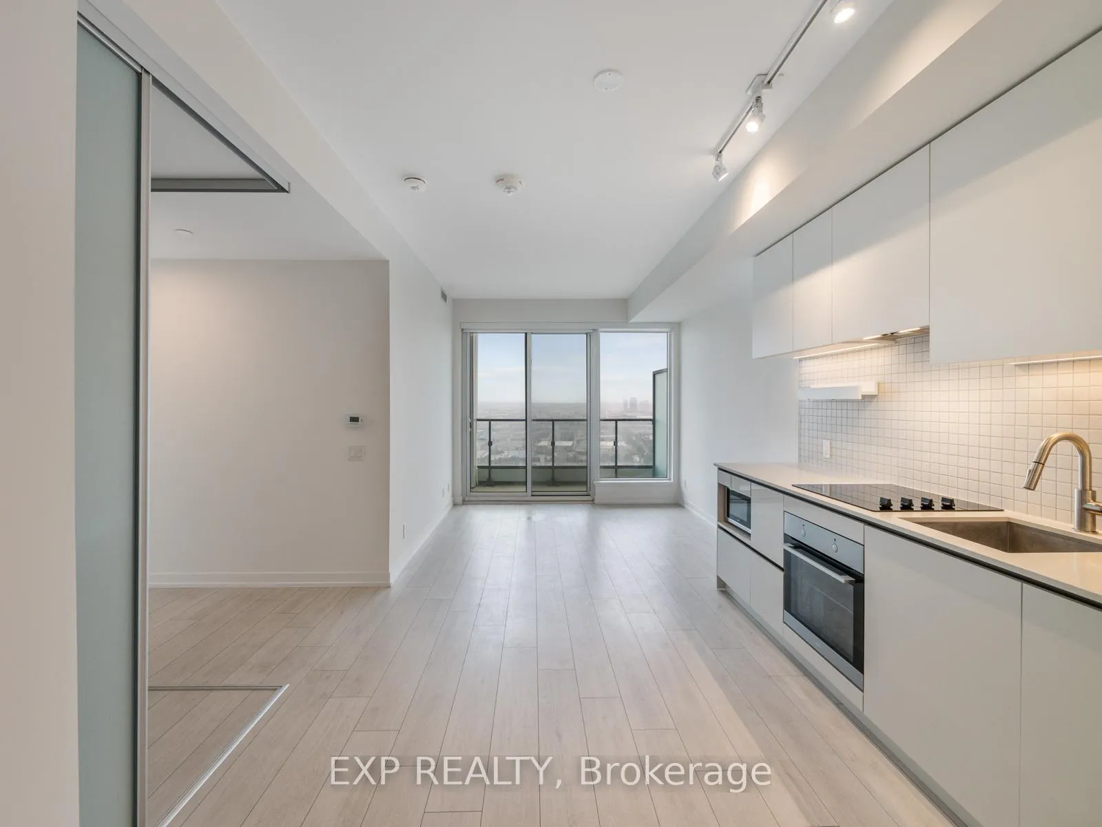 Photo 4 of Unit 3101, 898 Portage Parkway, Vaughan, Vaughan Corporate Centre — HOMEH