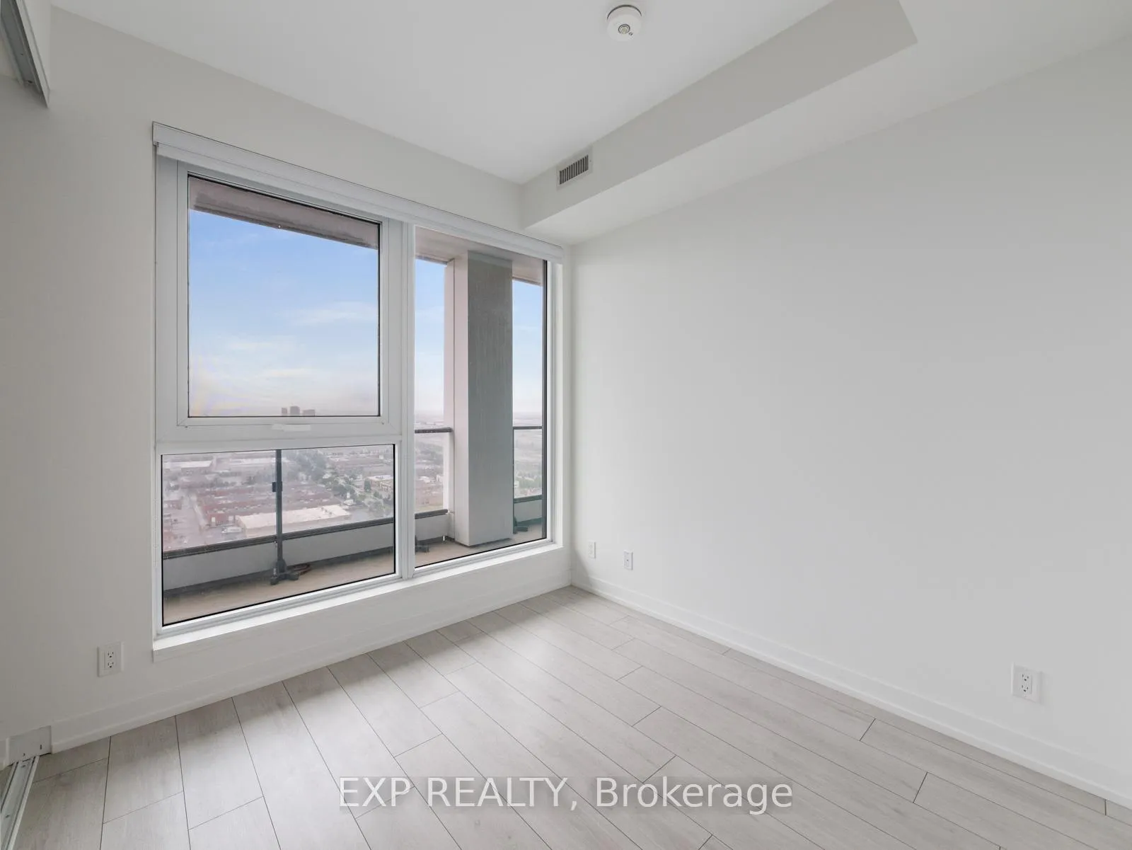 Photo 9 of Unit 3101, 898 Portage Parkway, Vaughan, Vaughan Corporate Centre — HOMEH