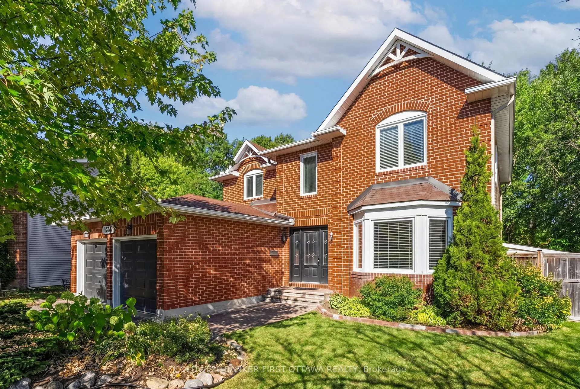 Photo 2 of 1645 Des Ravins Place, Ottawa, Chapel Hill — HOMEH