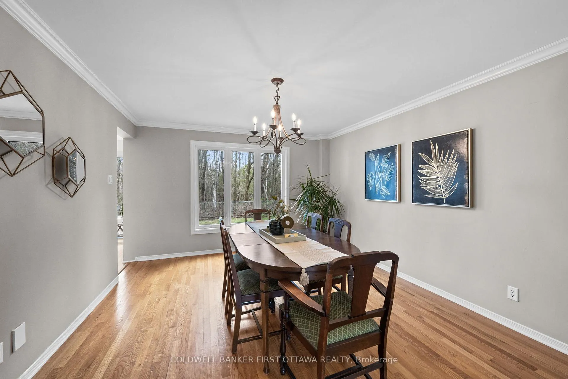 Photo 8 of 1645 Des Ravins Place, Ottawa, Chapel Hill — HOMEH