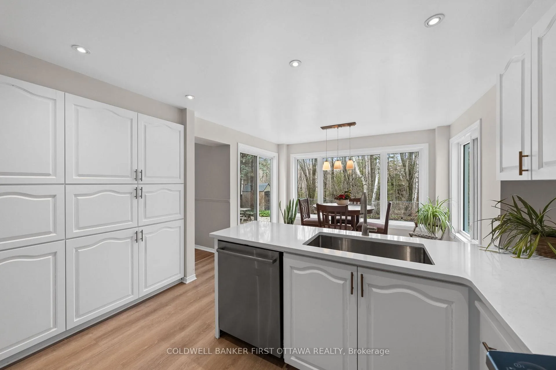 Photo 11 of 1645 Des Ravins Place, Ottawa, Chapel Hill — HOMEH