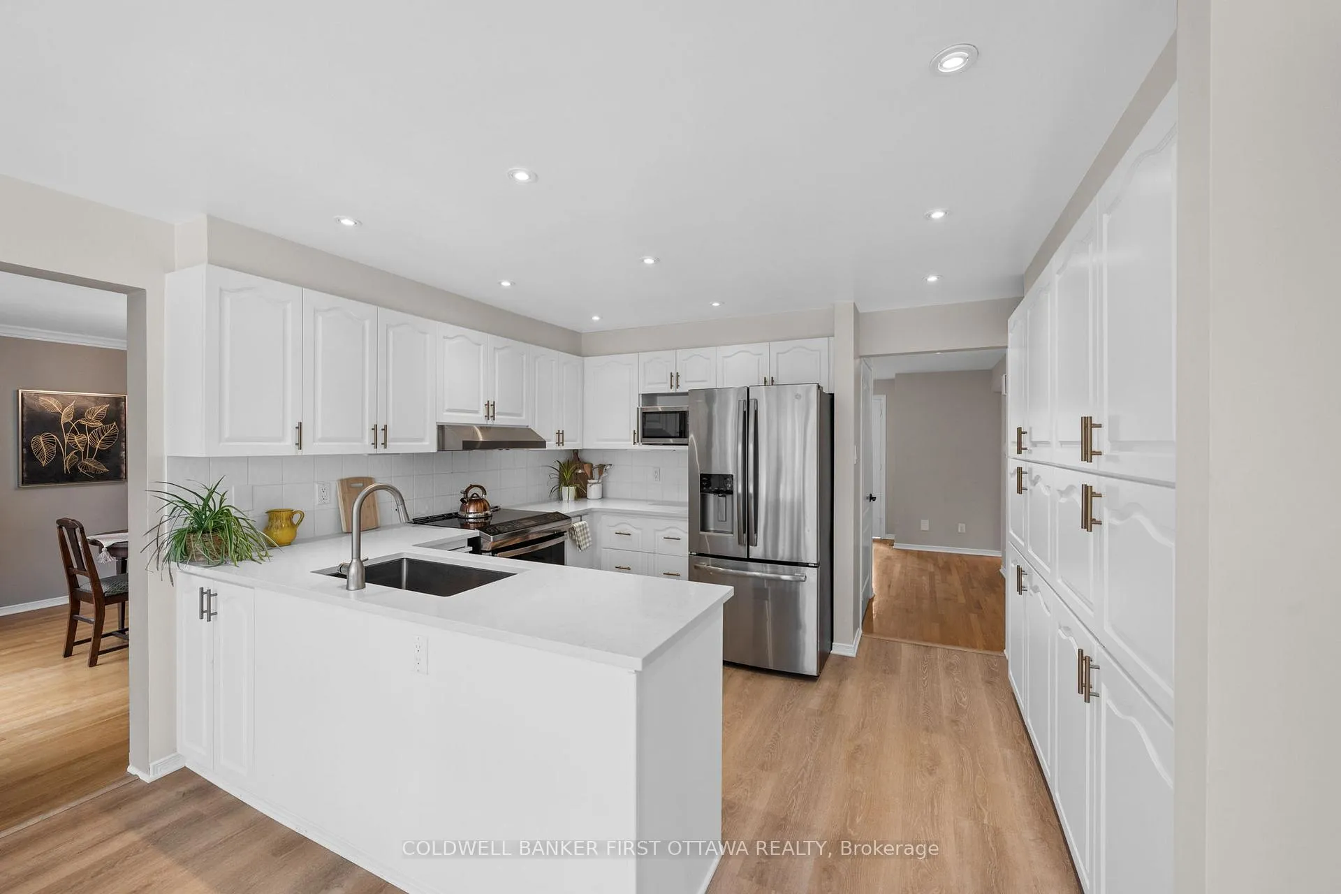 Photo 12 of 1645 Des Ravins Place, Ottawa, Chapel Hill — HOMEH