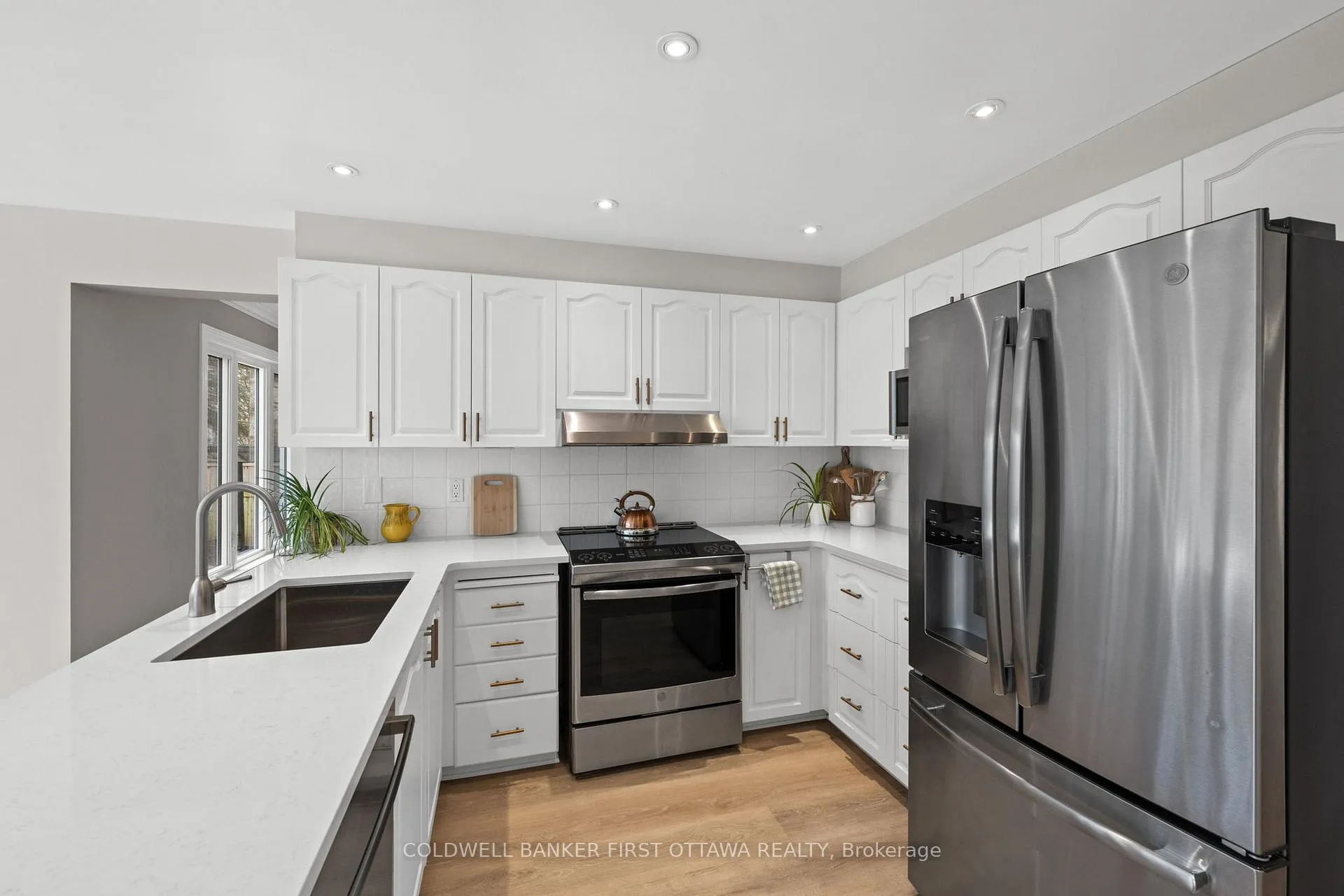 Photo 13 of 1645 Des Ravins Place, Ottawa, Chapel Hill — HOMEH