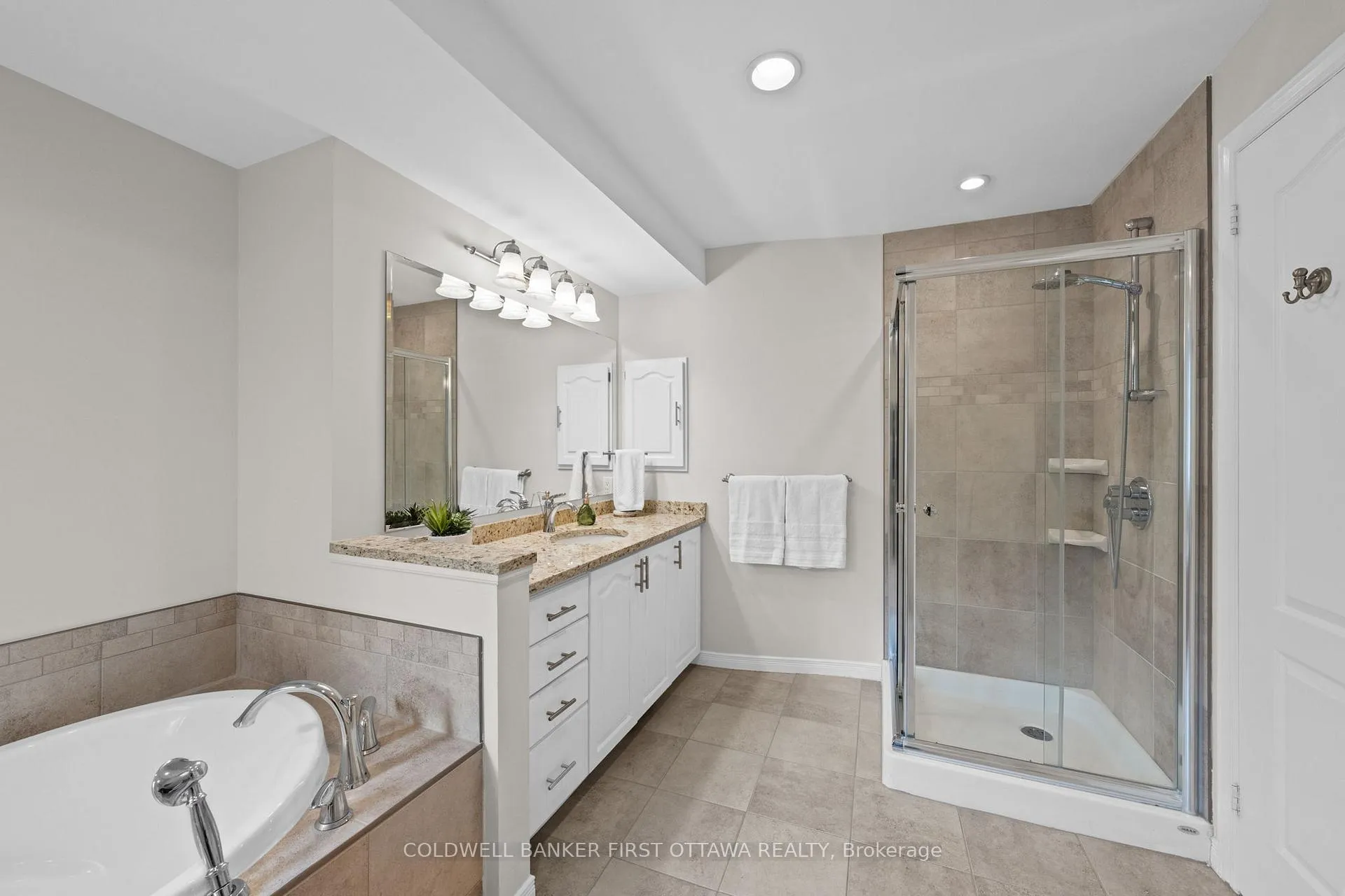 Photo 23 of 1645 Des Ravins Place, Ottawa, Chapel Hill — HOMEH
