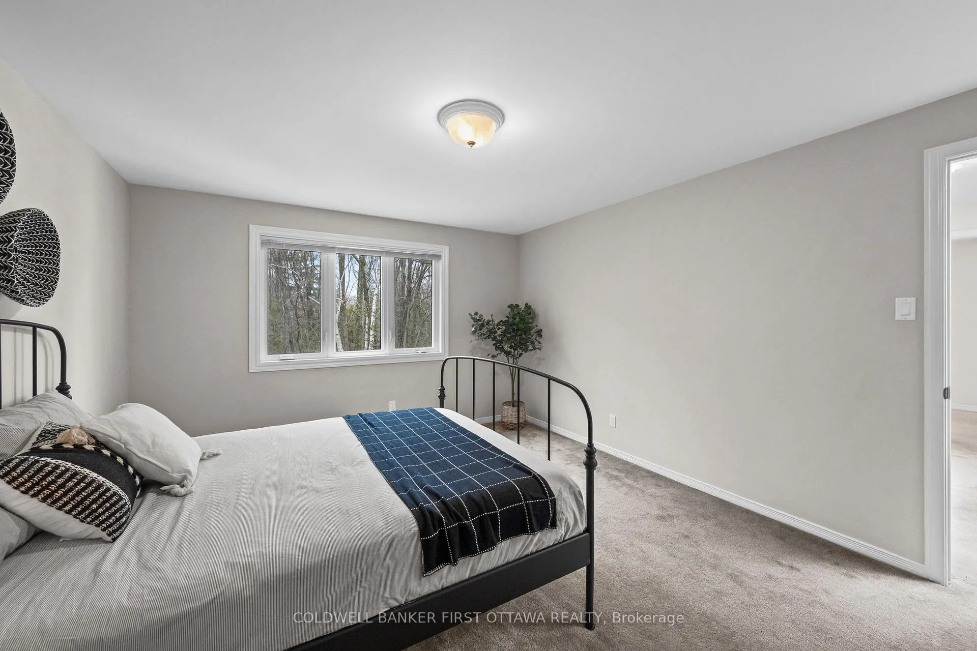 Photo 26 of 1645 Des Ravins Place, Ottawa, Chapel Hill — HOMEH
