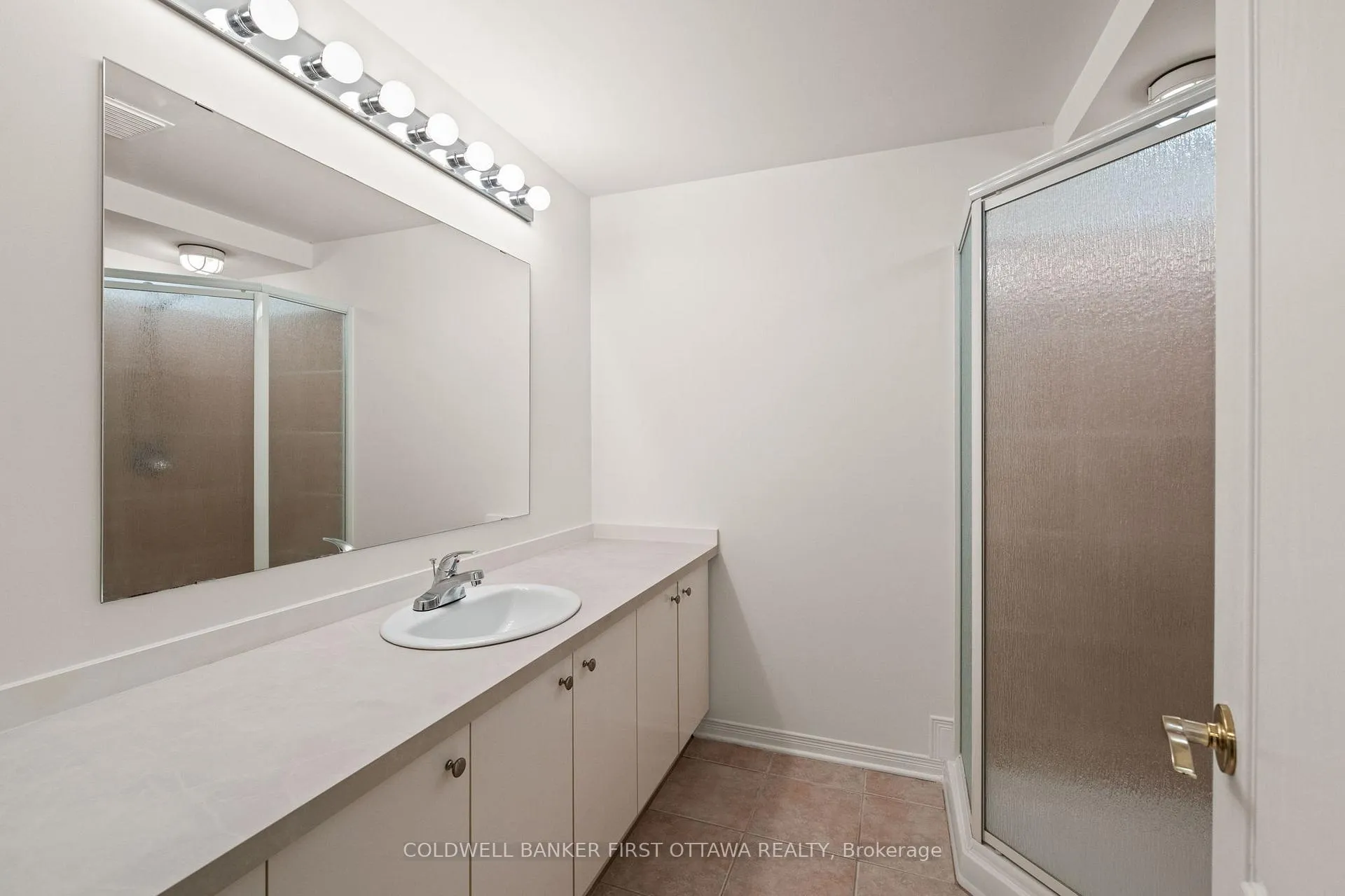 Photo 36 of 1645 Des Ravins Place, Ottawa, Chapel Hill — HOMEH