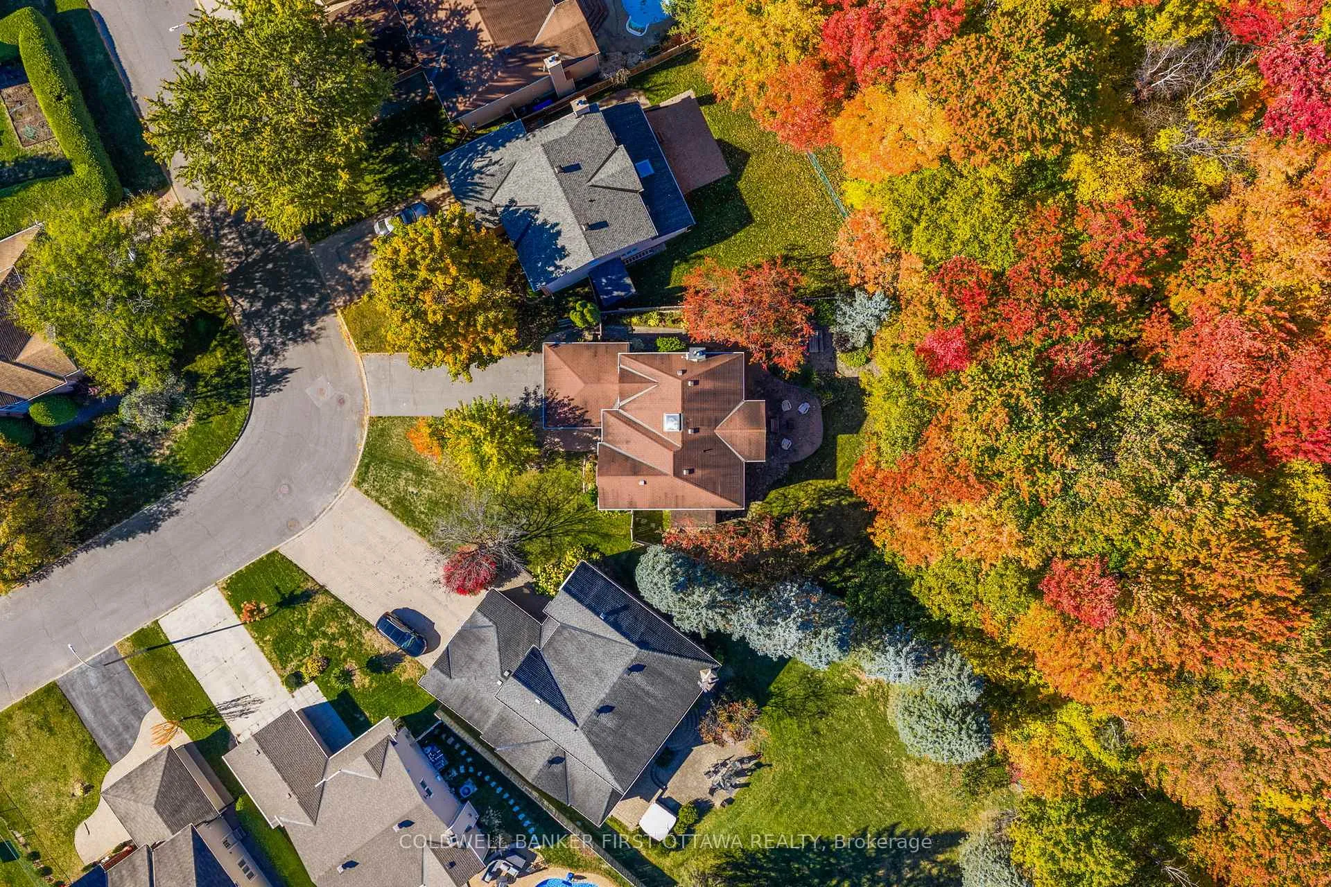 Photo 44 of 1645 Des Ravins Place, Ottawa, Chapel Hill — HOMEH