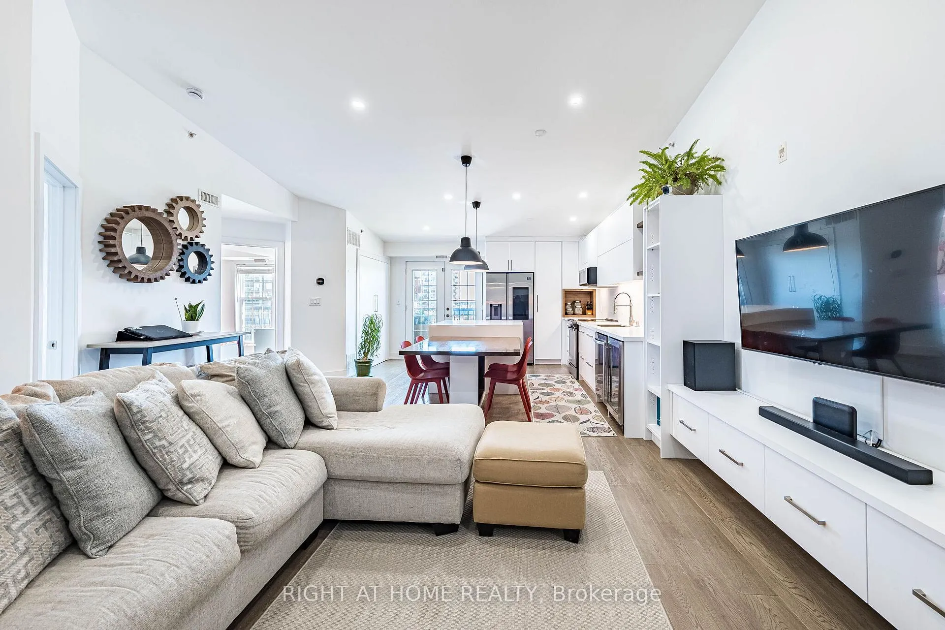 Photo 10 of Unit 401, 2045 Appleby Line, Burlington, Uptown — HOMEH