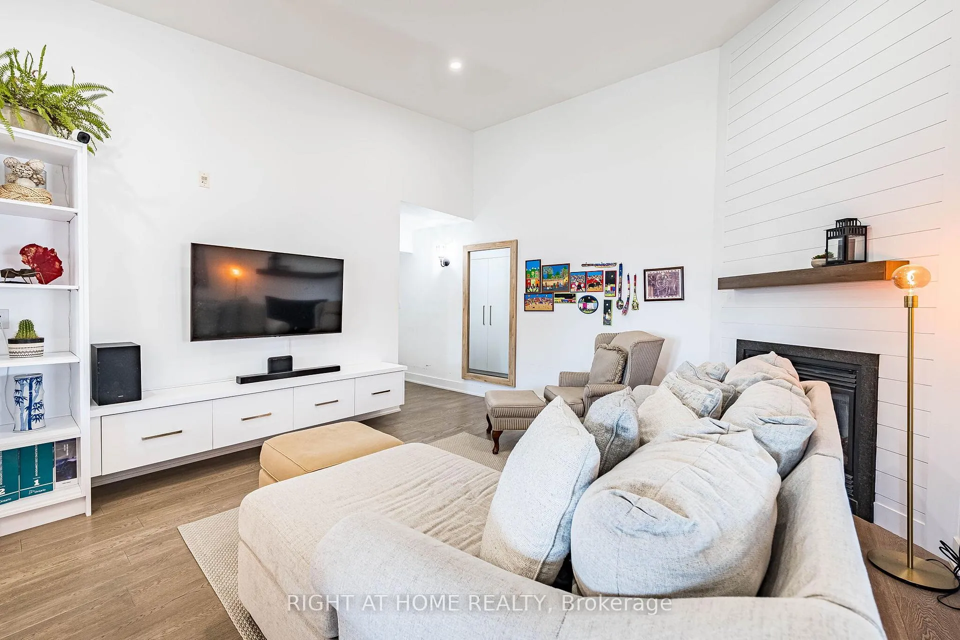 Photo 14 of Unit 401, 2045 Appleby Line, Burlington, Uptown — HOMEH