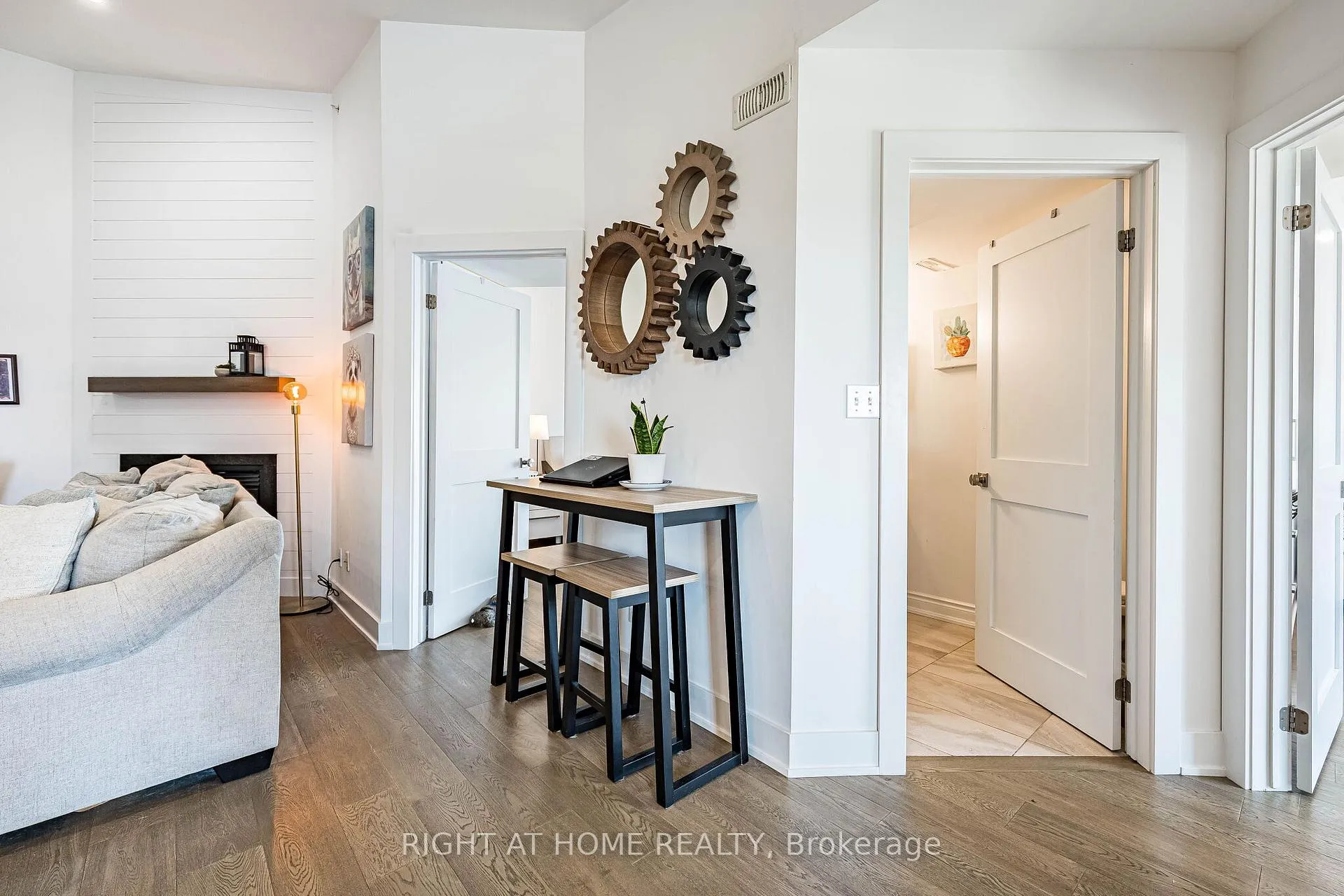 Photo 24 of Unit 401, 2045 Appleby Line, Burlington, Uptown — HOMEH