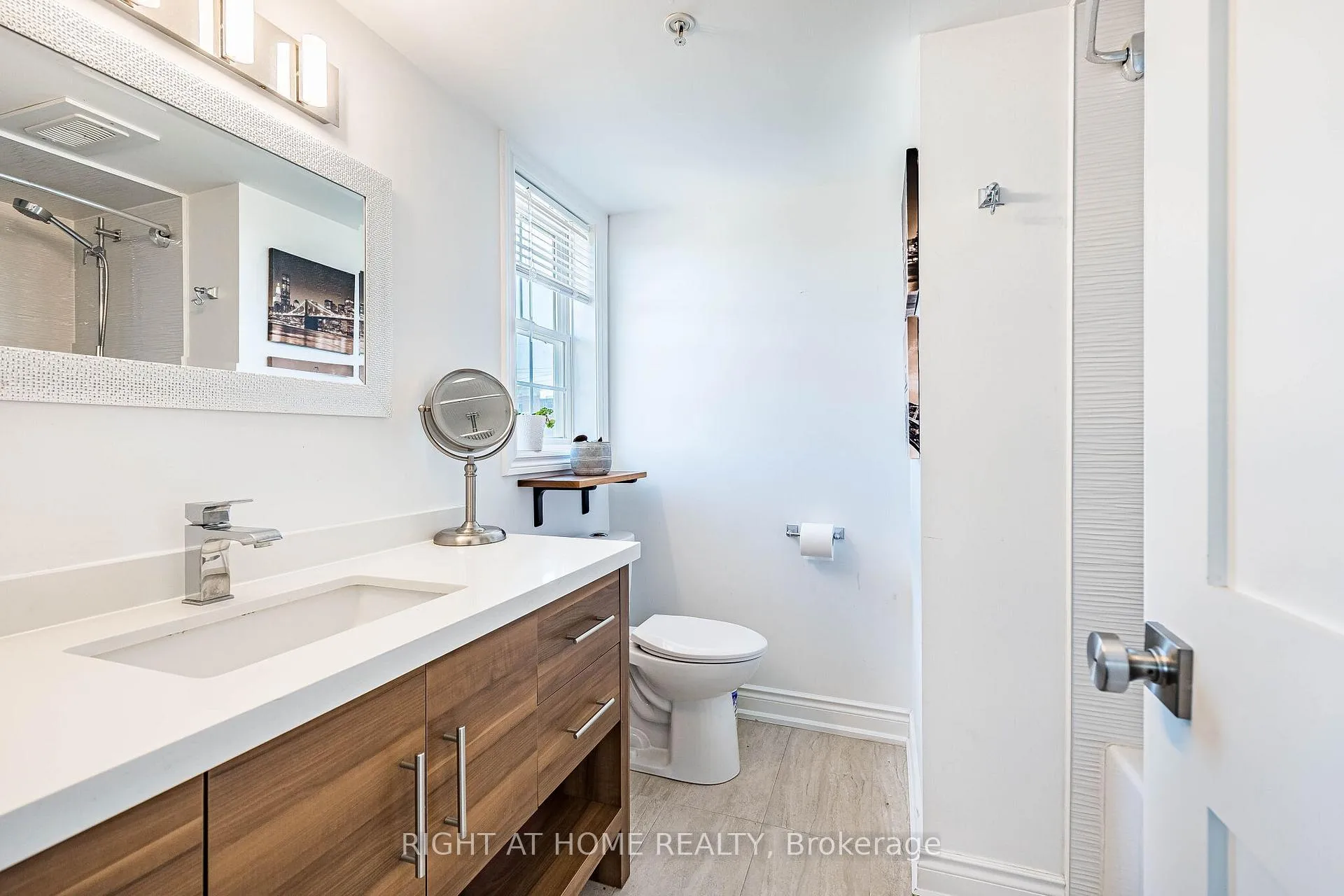 Photo 34 of Unit 401, 2045 Appleby Line, Burlington, Uptown — HOMEH