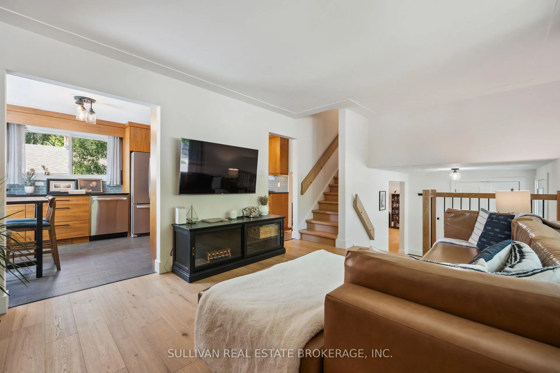 Photo 6 of 185 Carter Avenue, Waterloo, Lincoln Heights — HOMEH