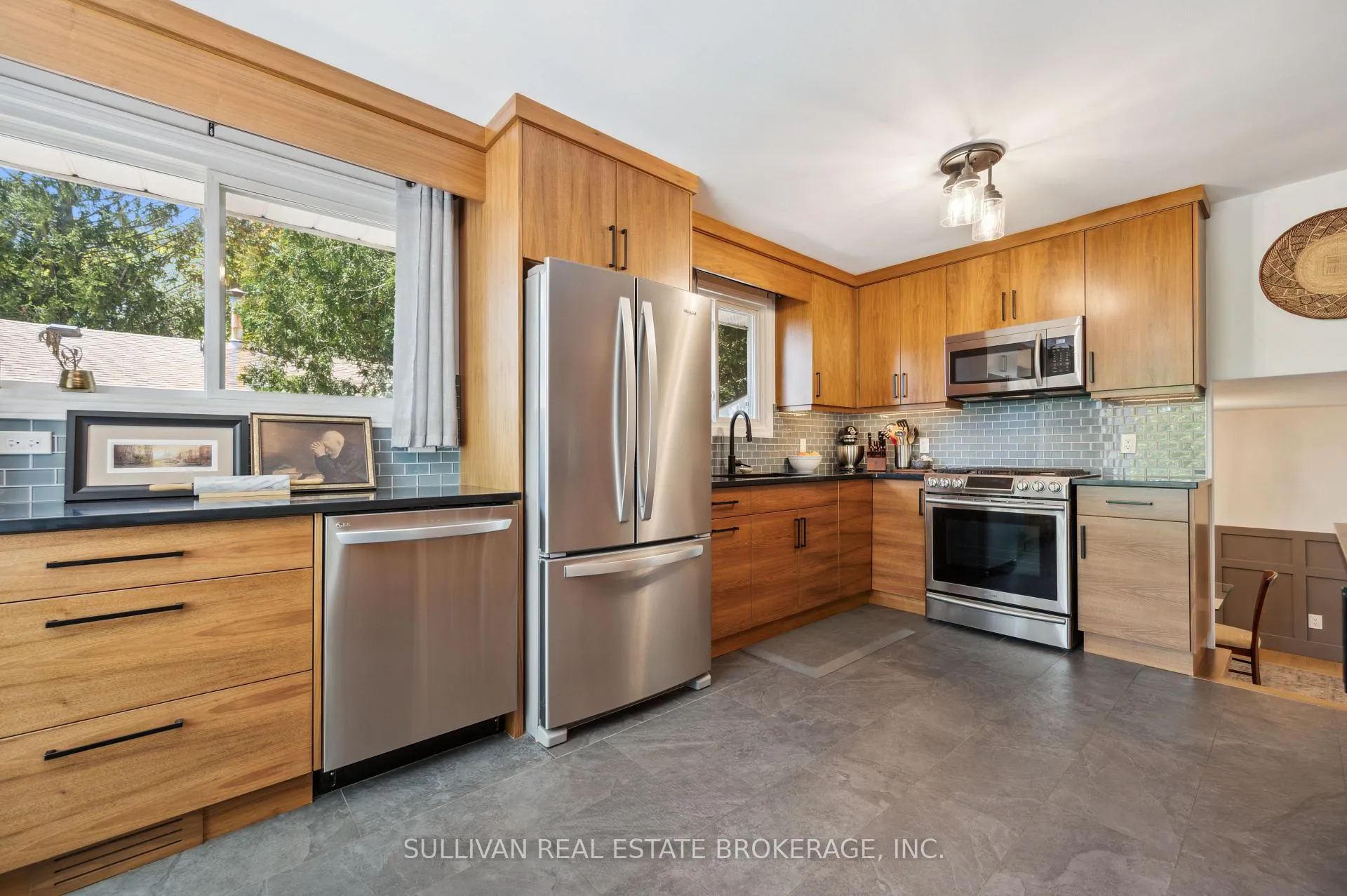 Photo 9 of 185 Carter Avenue, Waterloo, Lincoln Heights — HOMEH