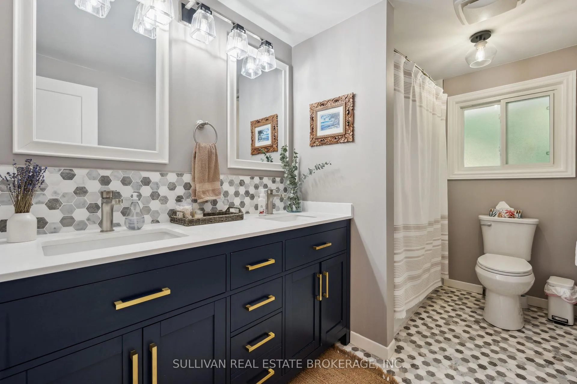 Photo 21 of 185 Carter Avenue, Waterloo, Lincoln Heights — HOMEH