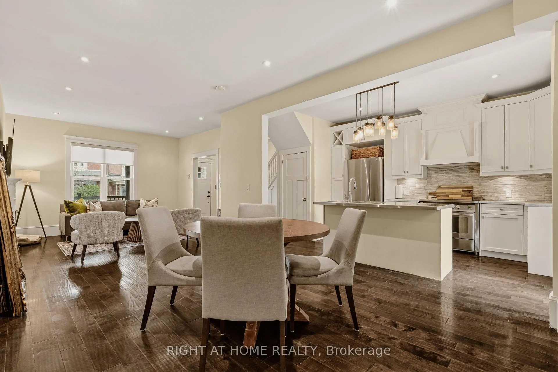 Photo 11 of 104 Barnesdale Avenue N, Hamilton, Stipley — HOMEH