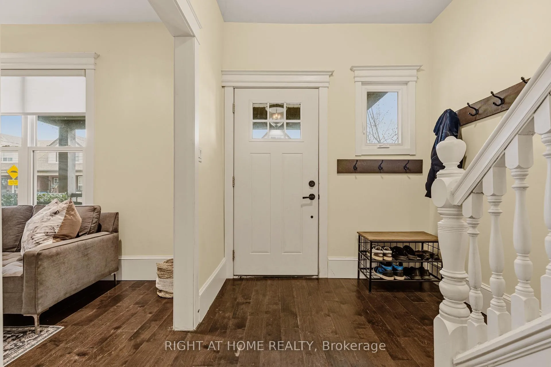 Photo 14 of 104 Barnesdale Avenue N, Hamilton, Stipley — HOMEH