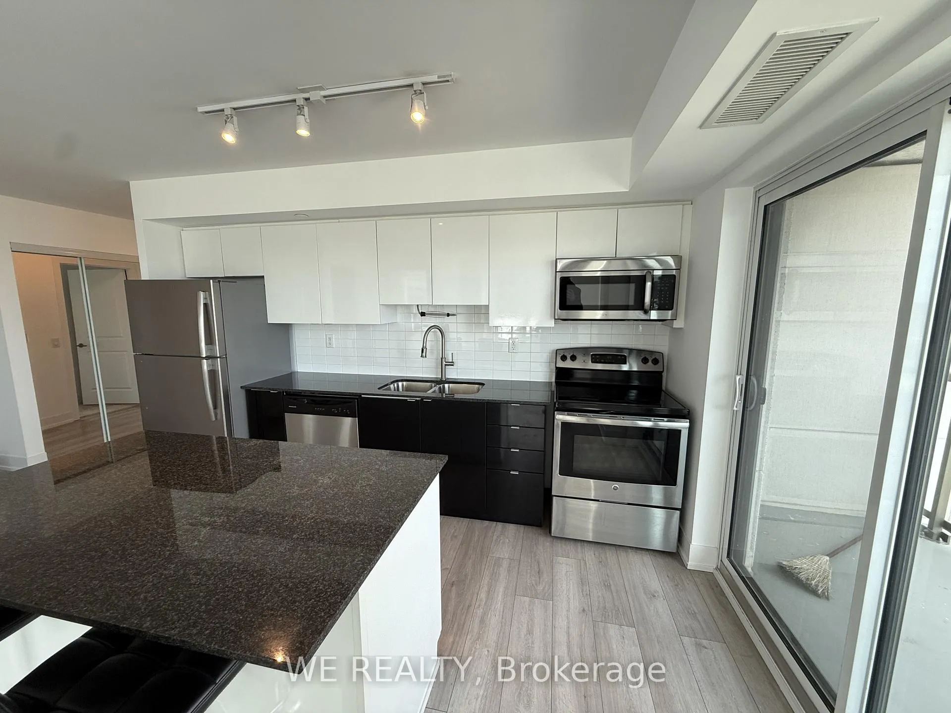 Photo 2 of Unit 604, 1215 Bayly Street, Pickering, Bay Ridges — HOMEH