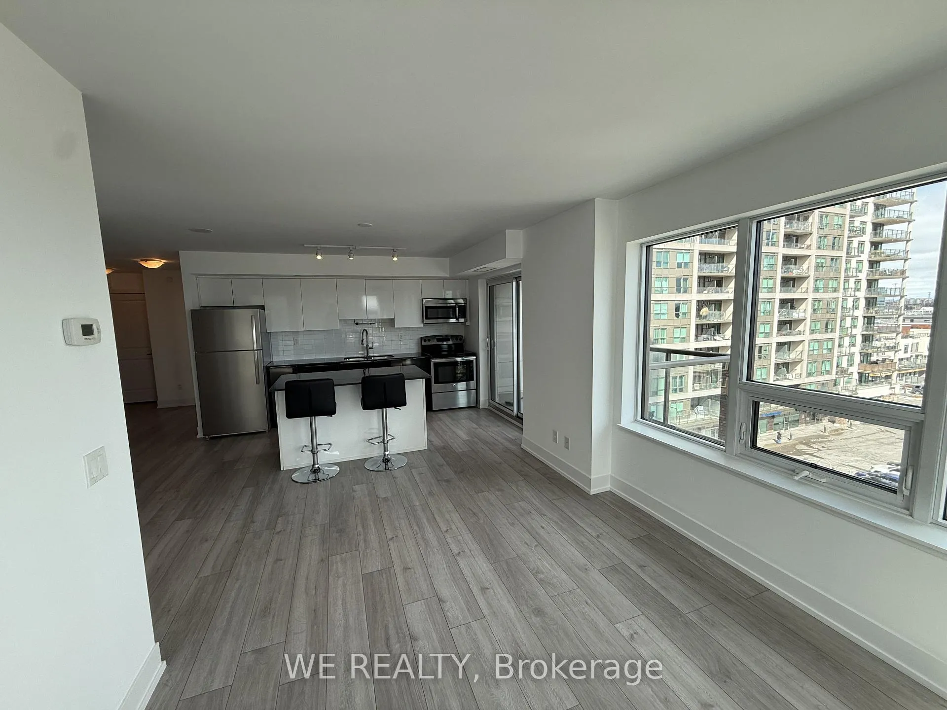Photo 4 of Unit 604, 1215 Bayly Street, Pickering, Bay Ridges — HOMEH