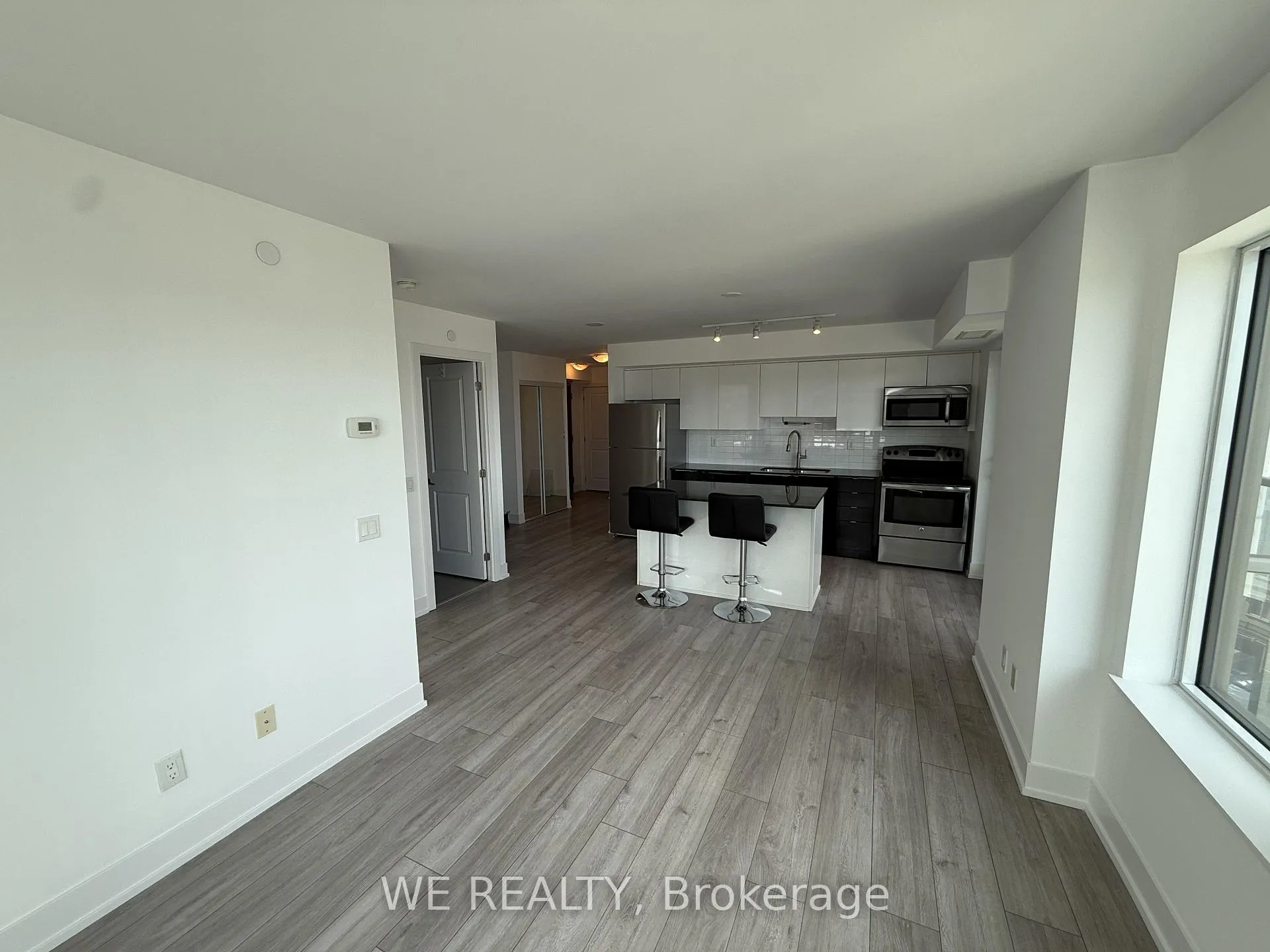 Photo 5 of Unit 604, 1215 Bayly Street, Pickering, Bay Ridges — HOMEH