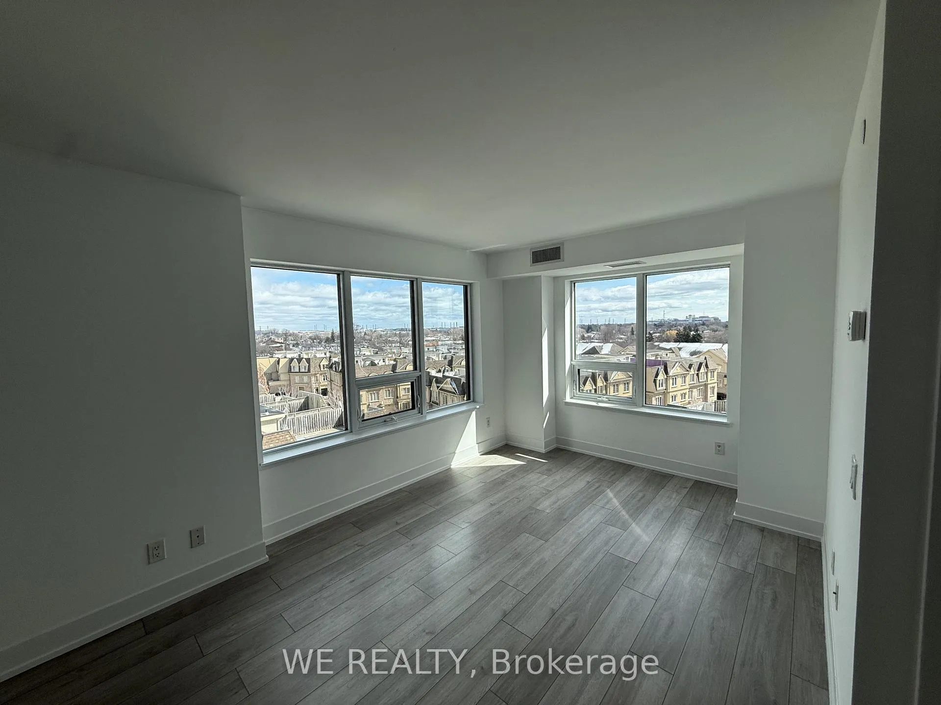 Photo 6 of Unit 604, 1215 Bayly Street, Pickering, Bay Ridges — HOMEH