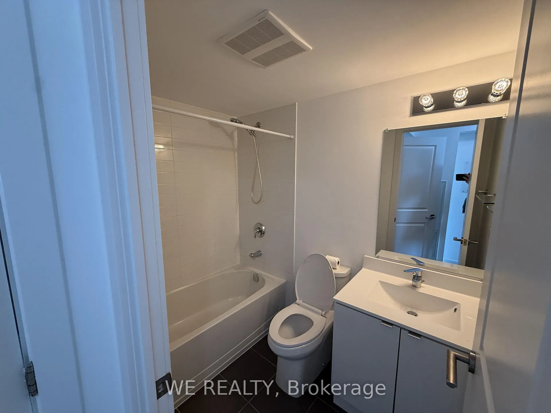 Photo 13 of Unit 604, 1215 Bayly Street, Pickering, Bay Ridges — HOMEH