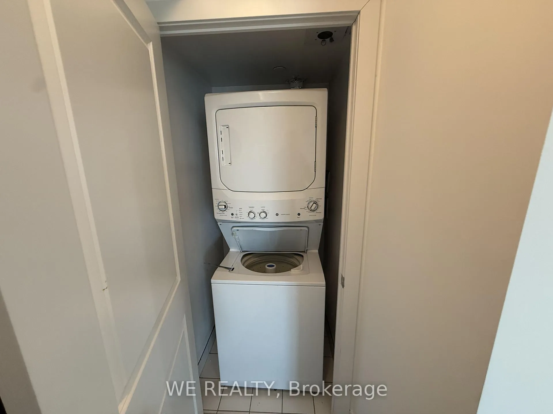 Photo 15 of Unit 604, 1215 Bayly Street, Pickering, Bay Ridges — HOMEH