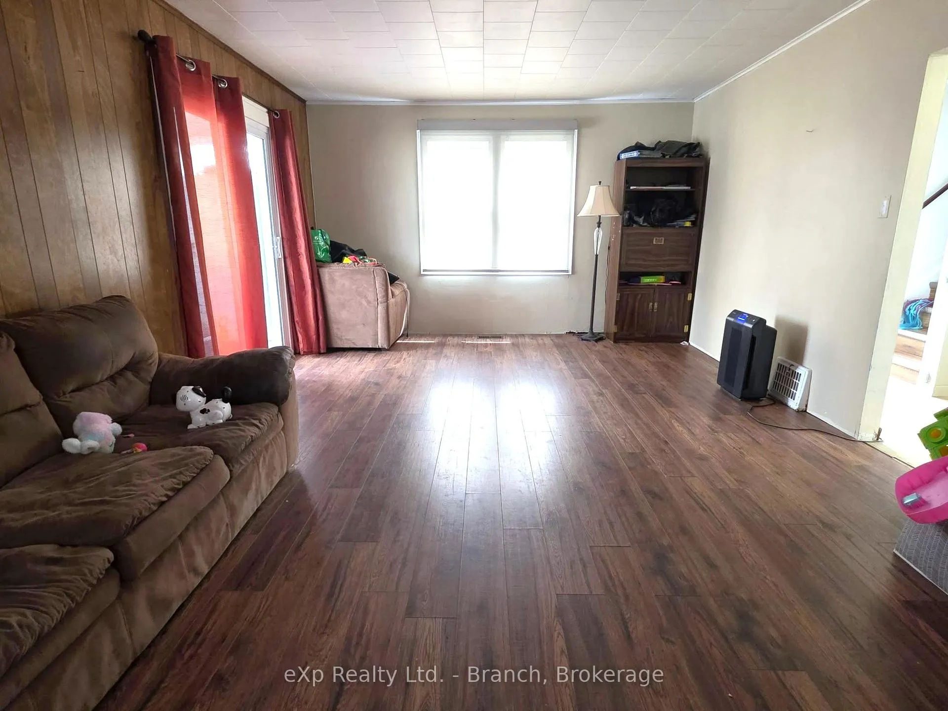 Photo 9 of 63 Maple Street N, Timmins, TNE - Central — HOMEH