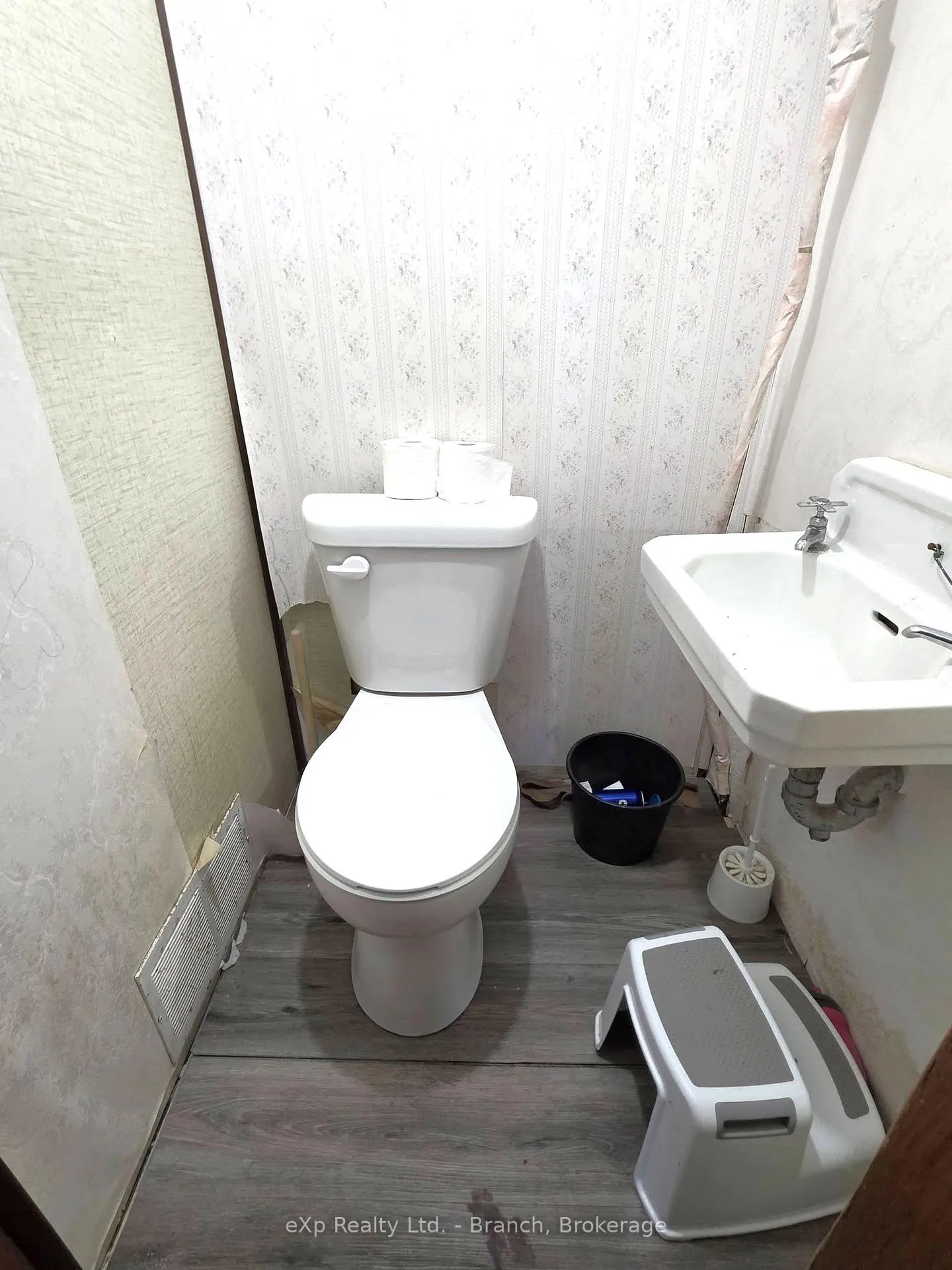 Photo 18 of 63 Maple Street N, Timmins, TNE - Central — HOMEH