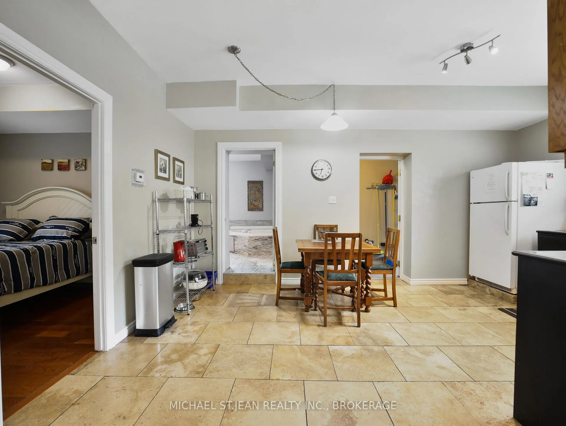 Photo 9 of 21 Foster Street, Hamilton, Corktown — HOMEH