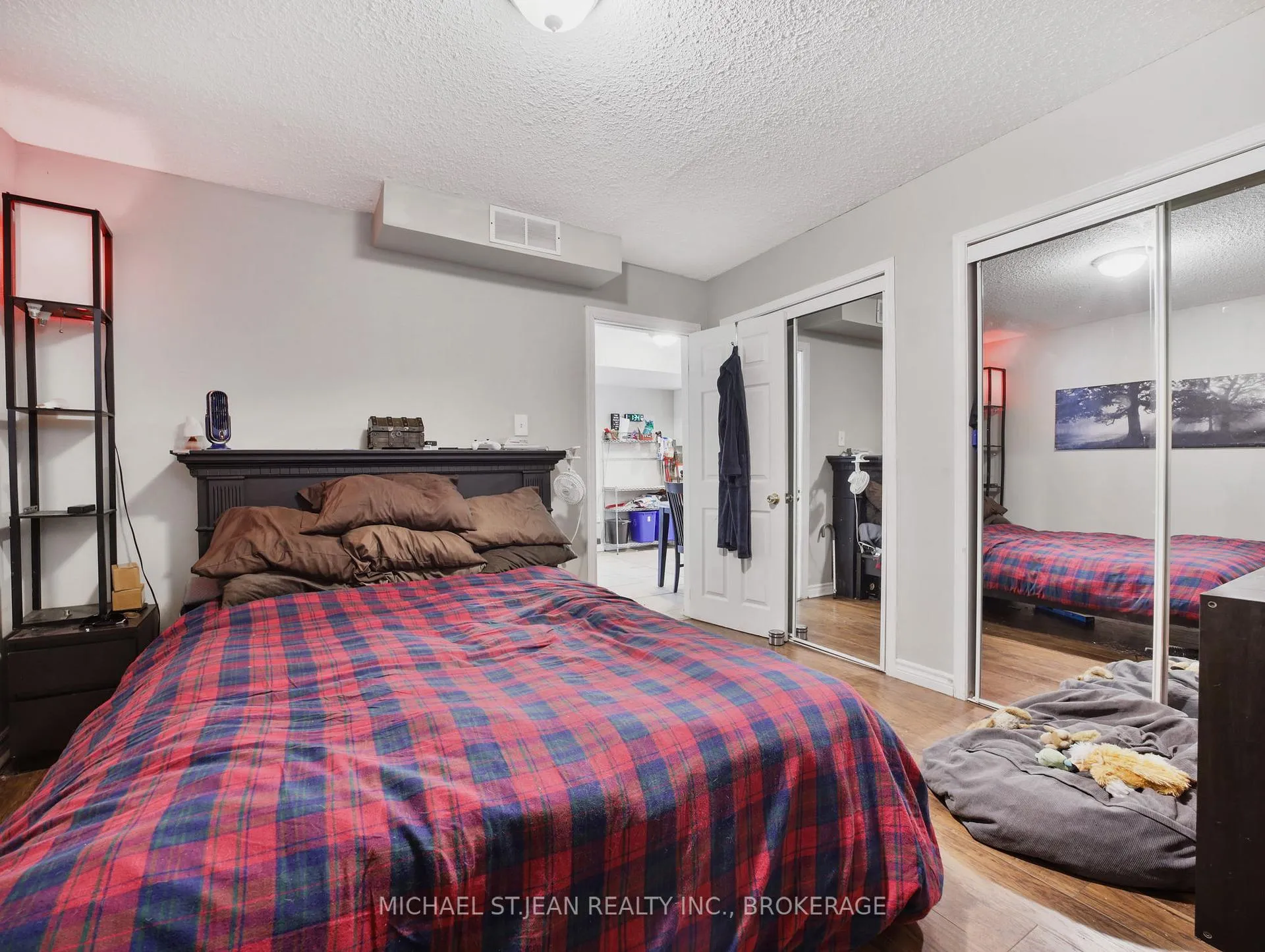 Photo 17 of 21 Foster Street, Hamilton, Corktown — HOMEH