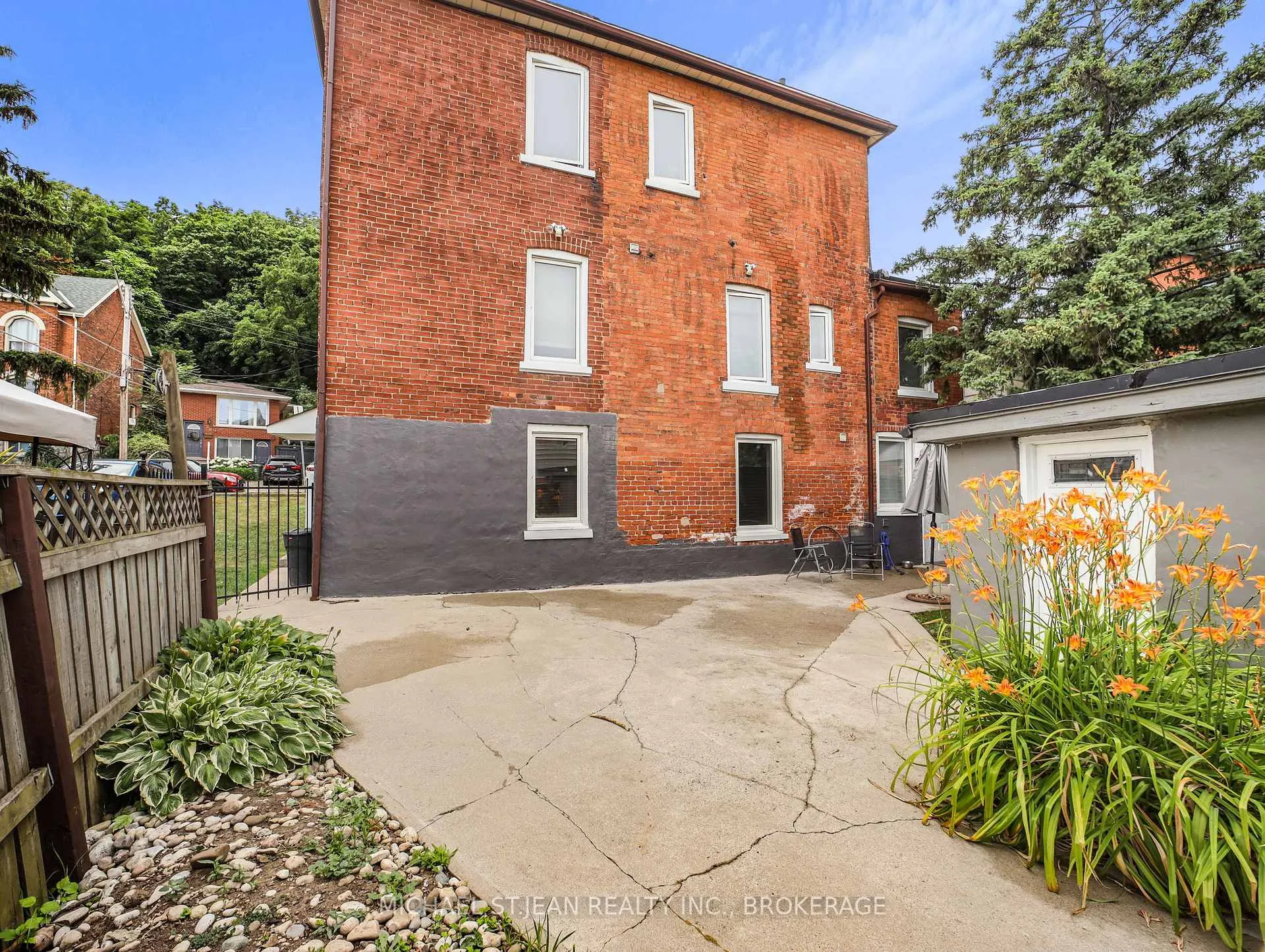 Photo 33 of 21 Foster Street, Hamilton, Corktown — HOMEH