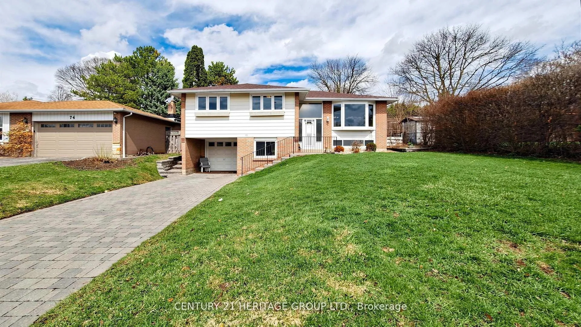 Photo 2 of 72 Romfield Circuit, Markham, Royal Orchard — HOMEH