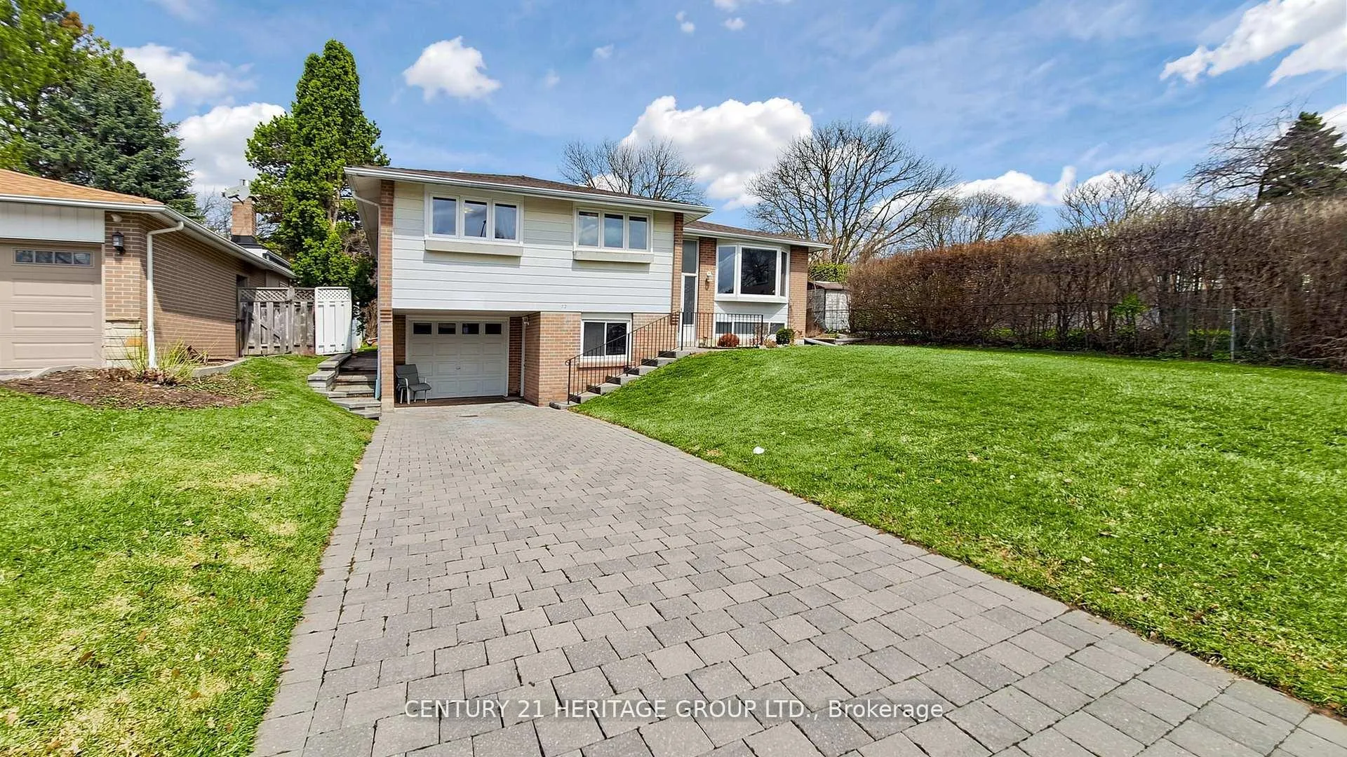 Photo 3 of 72 Romfield Circuit, Markham, Royal Orchard — HOMEH