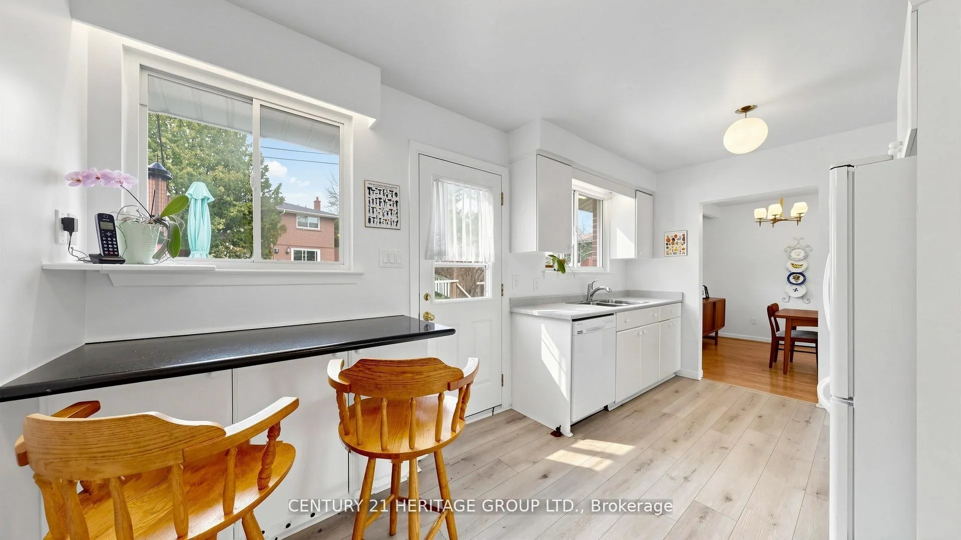 Photo 13 of 72 Romfield Circuit, Markham, Royal Orchard — HOMEH