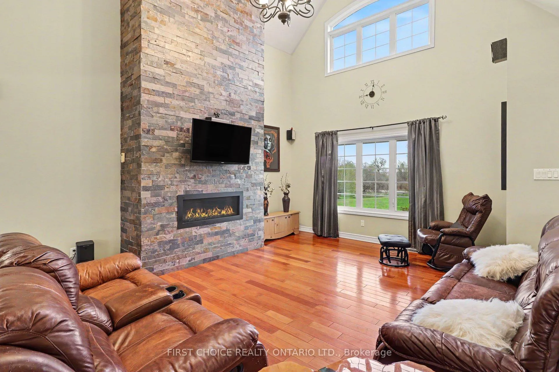 Photo 3 of 200 Hughson Place, Ottawa, Vars & Area — HOMEH