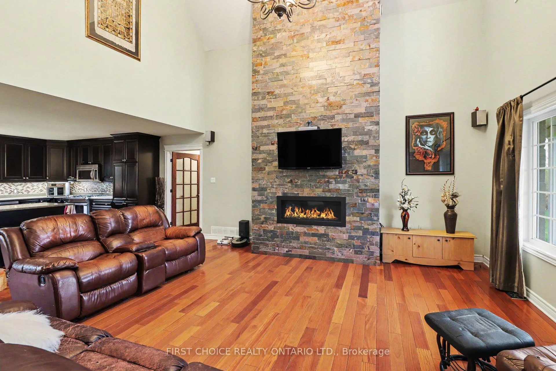 Photo 4 of 200 Hughson Place, Ottawa, Vars & Area — HOMEH