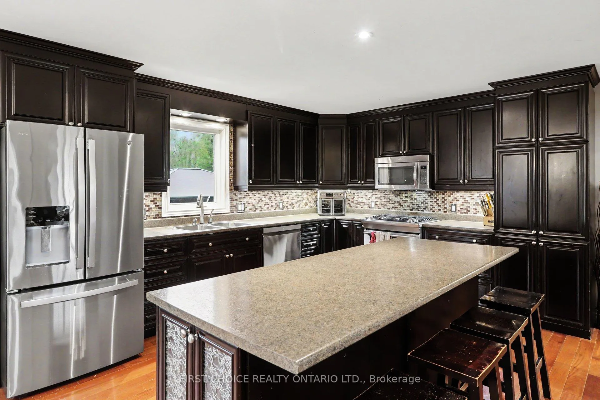 Photo 9 of 200 Hughson Place, Ottawa, Vars & Area — HOMEH
