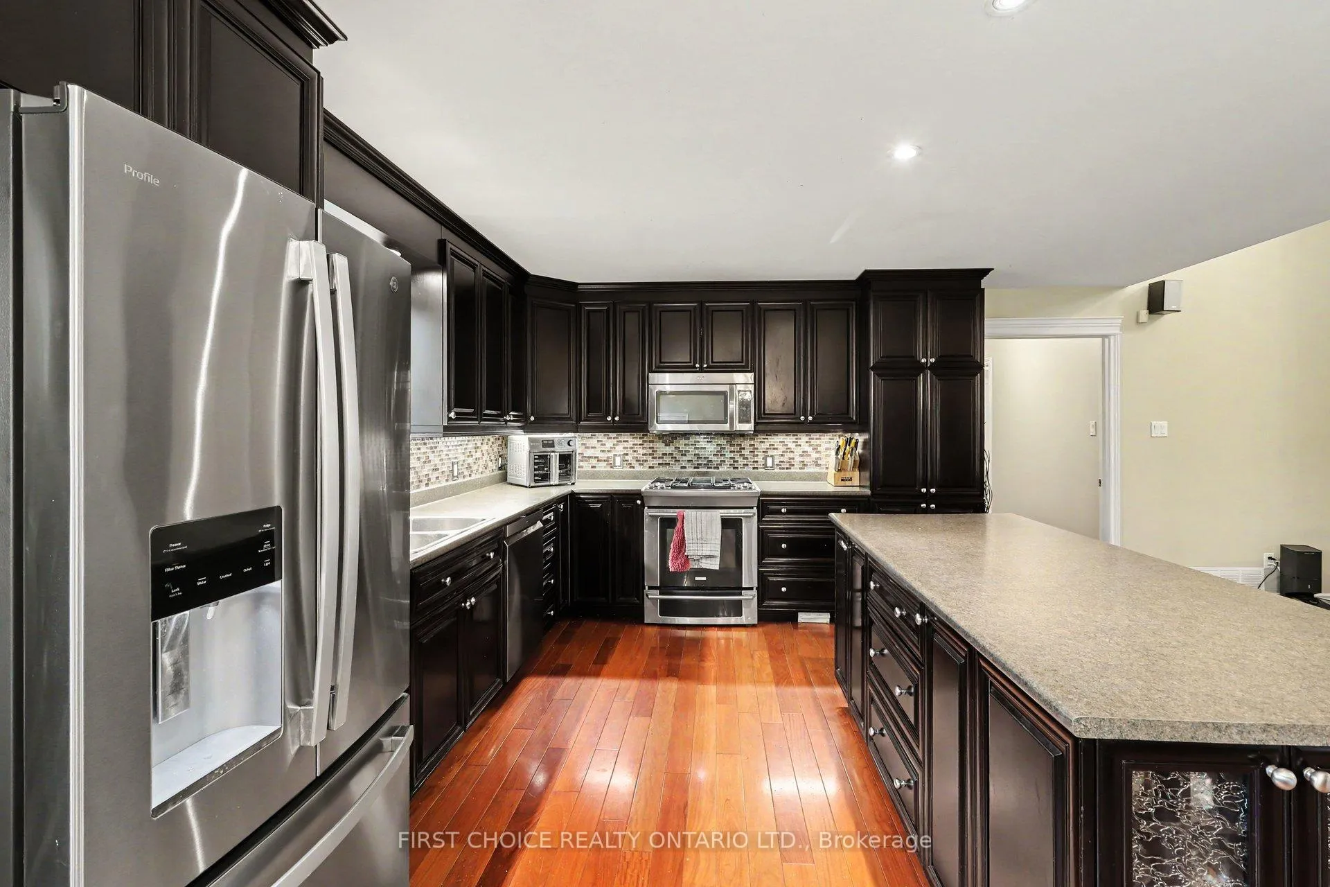Photo 11 of 200 Hughson Place, Ottawa, Vars & Area — HOMEH