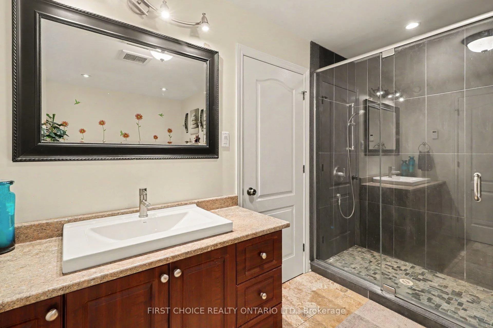 Photo 16 of 200 Hughson Place, Ottawa, Vars & Area — HOMEH