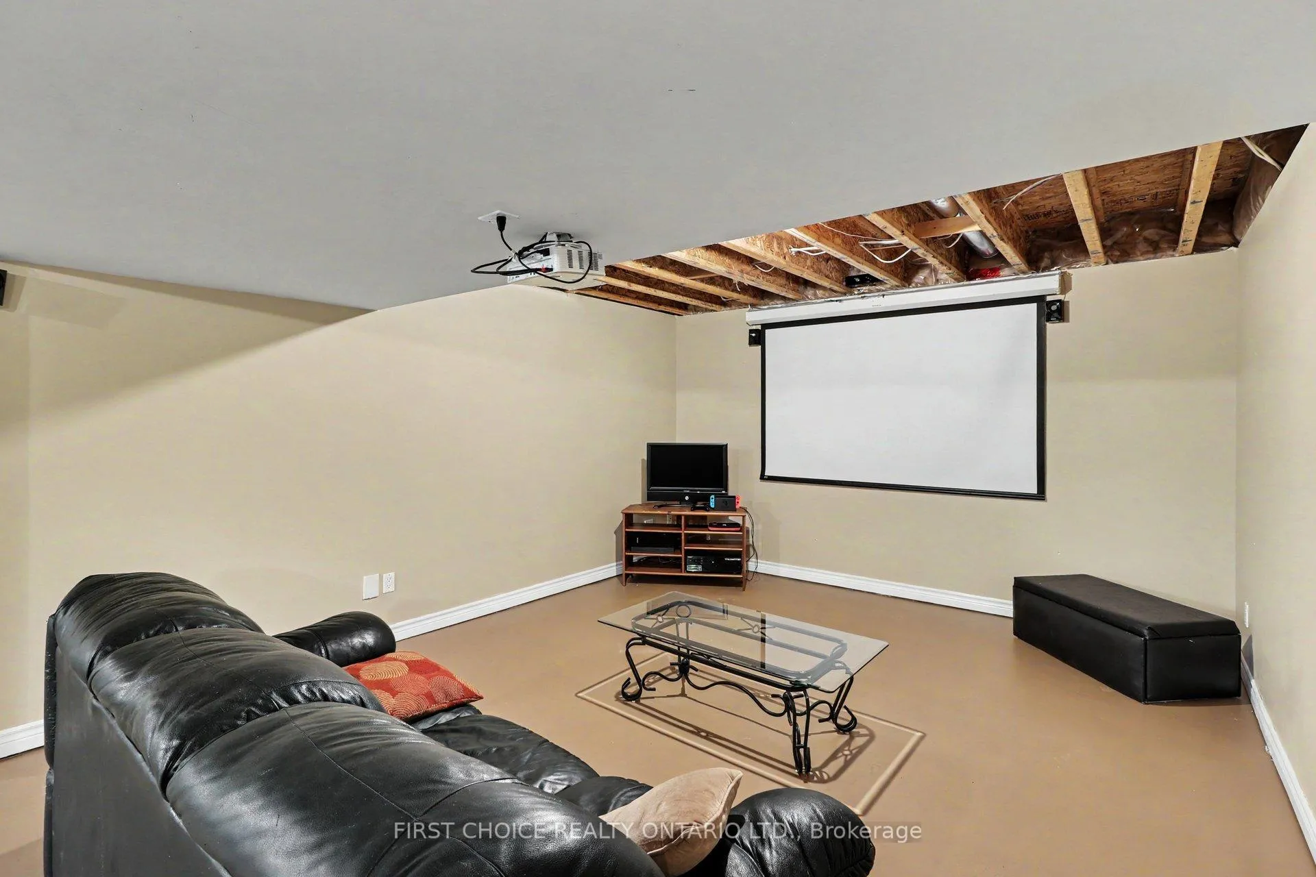 Photo 25 of 200 Hughson Place, Ottawa, Vars & Area — HOMEH