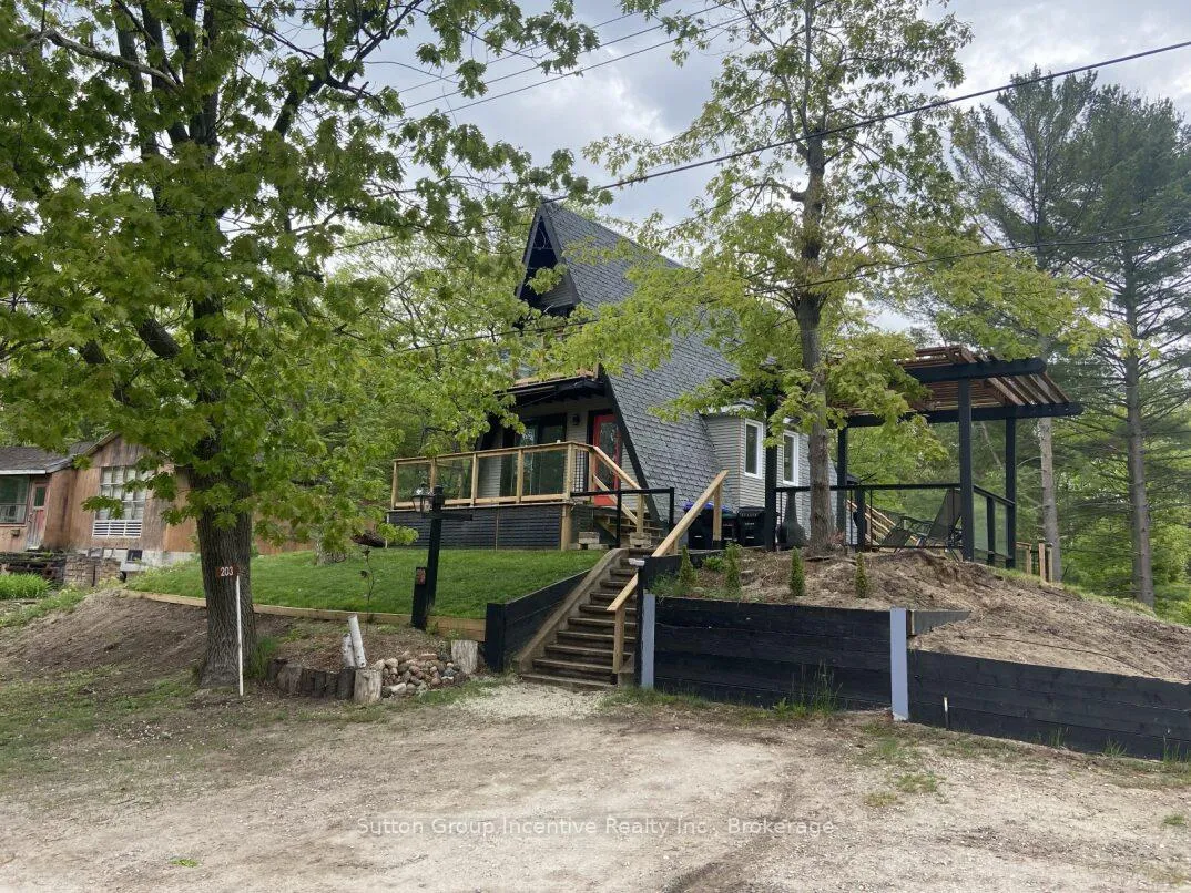 Photo 2 of 203 Park Road, Tiny, Rural Tiny — HOMEH