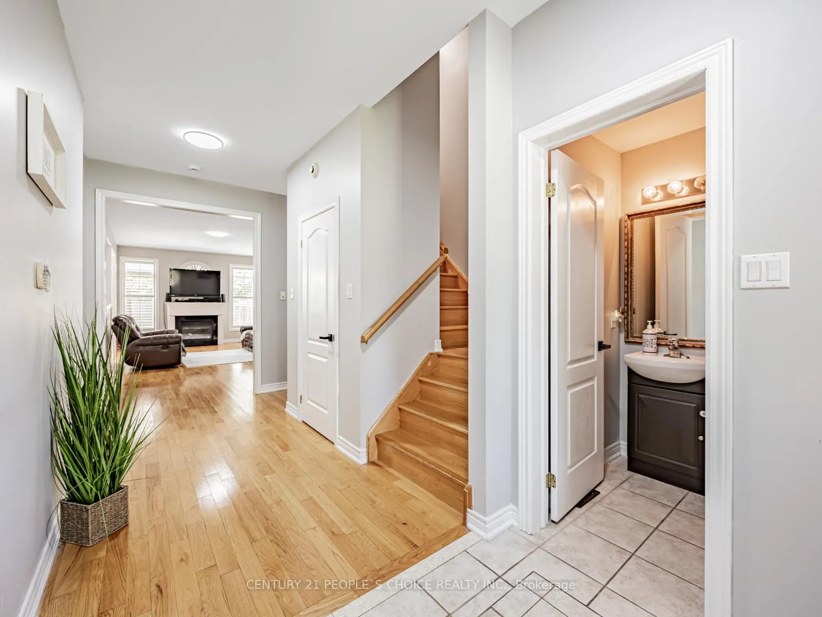 Photo 11 of 118A Manse Road, Scarborough, West Hill — HOMEH