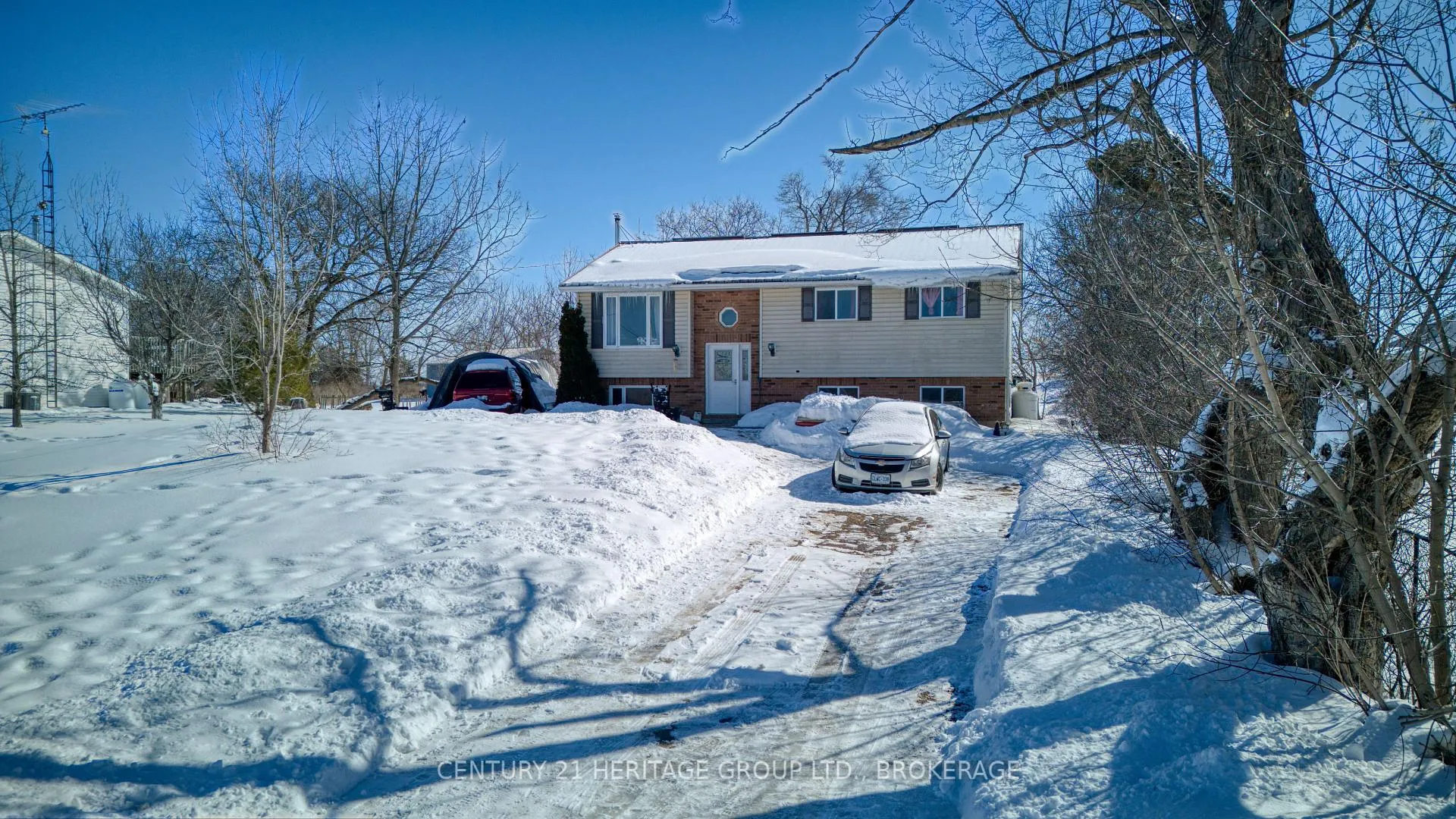 Photo 2 of 487 County 19 Road, Prince Edward County, Ameliasburg Ward — HOMEH