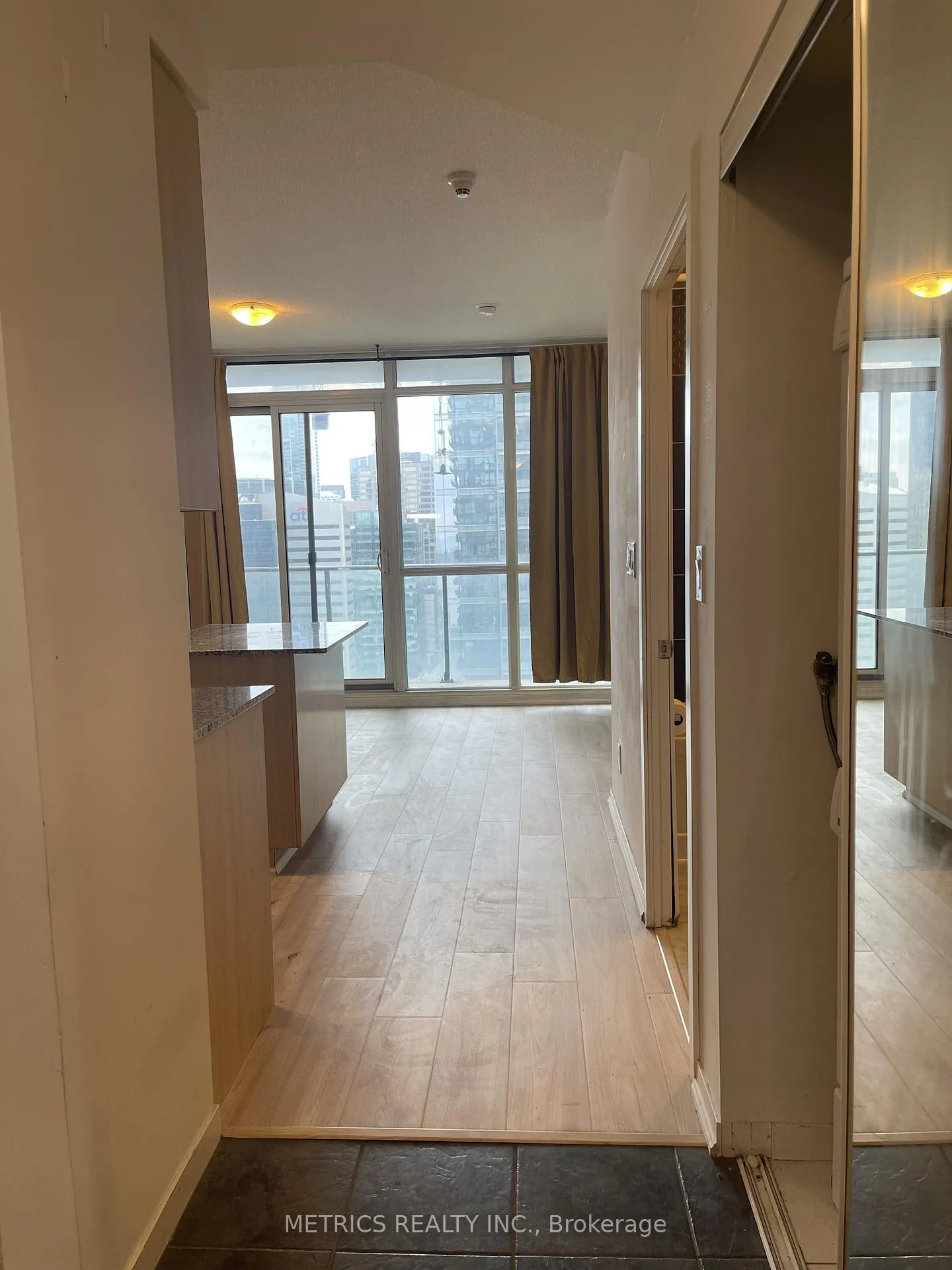 Photo 2 of Unit 2003, 55 Bremner Boulevard, Toronto, Waterfront Communities — HOMEH