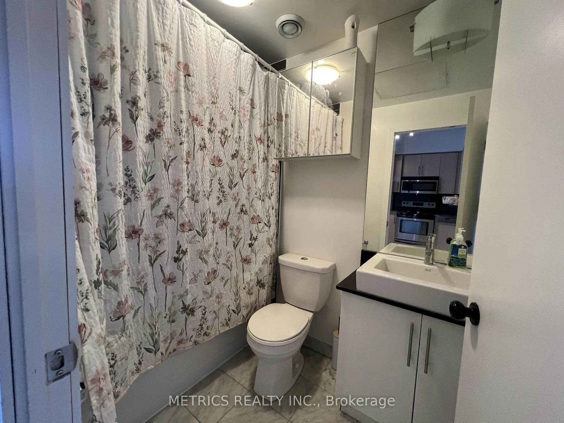 Photo 6 of Unit 2003, 55 Bremner Boulevard, Toronto, Waterfront Communities — HOMEH