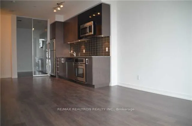 Photo 5 of Unit 422, 98 Lillian Street, Toronto, Mount Pleasant West — HOMEH